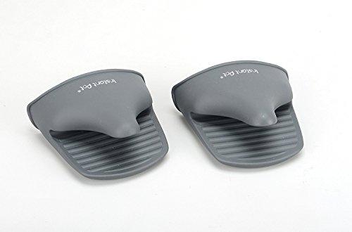 Instant Pot Instant Pot Electric Pressure Cooker Official Starter Accessories Set - Pair of Mini Mitts, Heat Resistant Mat/ Pot Holder, & Suction Sealing Lid