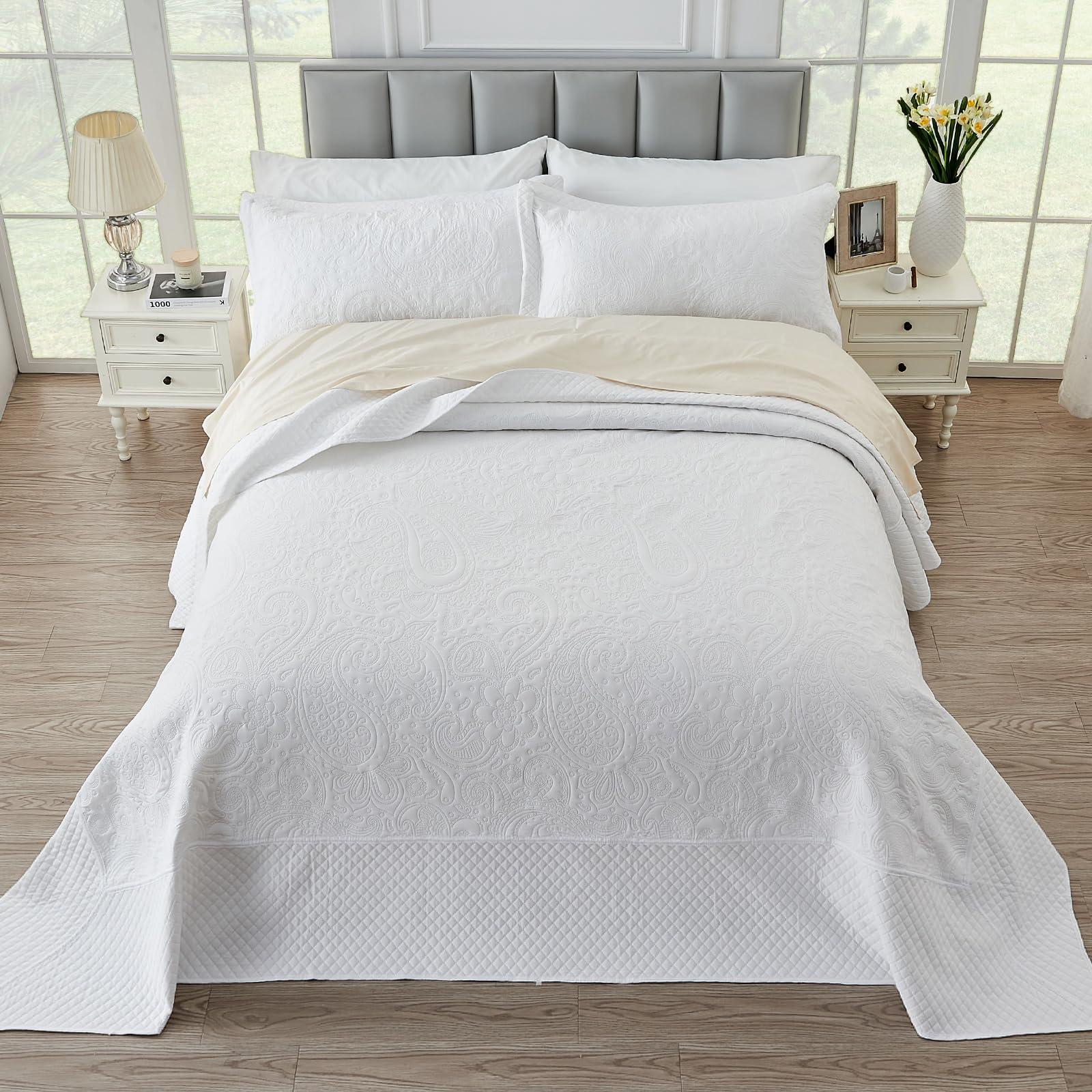 SUCHBED SUCHBED California King Bedspread Set Oversized King Bedspreads 128x120 inches Cal King Quilt Bedding Set Extra Wide King Quilt Paisley Quilt White Coverlet Sets with Shams