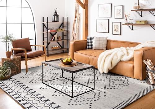 Safavieh SAFAVIEH Tulum Collection Area Rug - 8' x 10', Black & Ivory, Moroccan Boho Tribal Design, Non-Shedding & Easy Care, Ideal for High Traffic Areas in Living Room, Bedroom (TUL646Z)