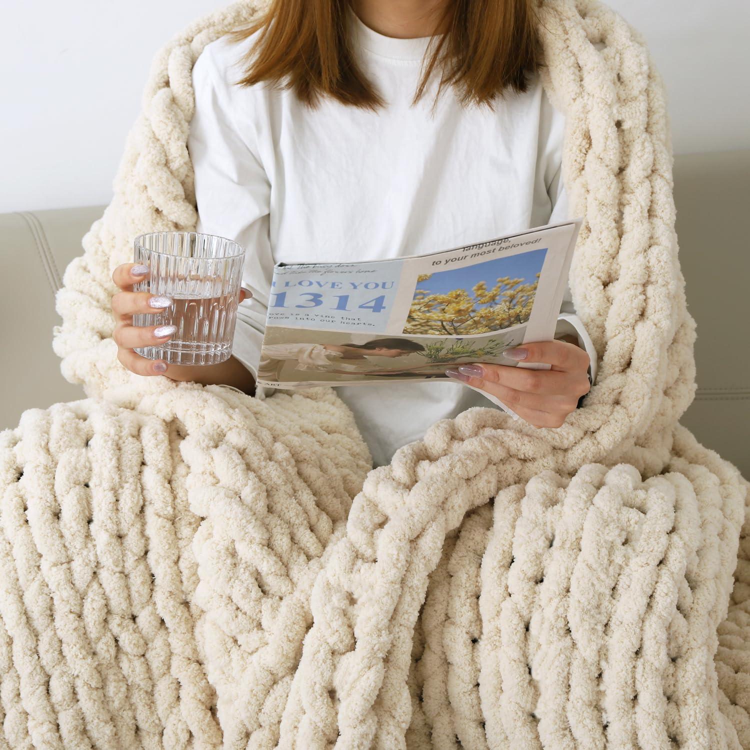 MOSDECEN Beige Chunky Knit Throw Blanket, Soft Cream Knit Throw Blanket for Couch Ivory Hand Knitted Throw Blanket Thick Boho Chunky Throws for Bed Sofa Cable Knit Blankets Crochet Chenille Blankets 50x60\'\'