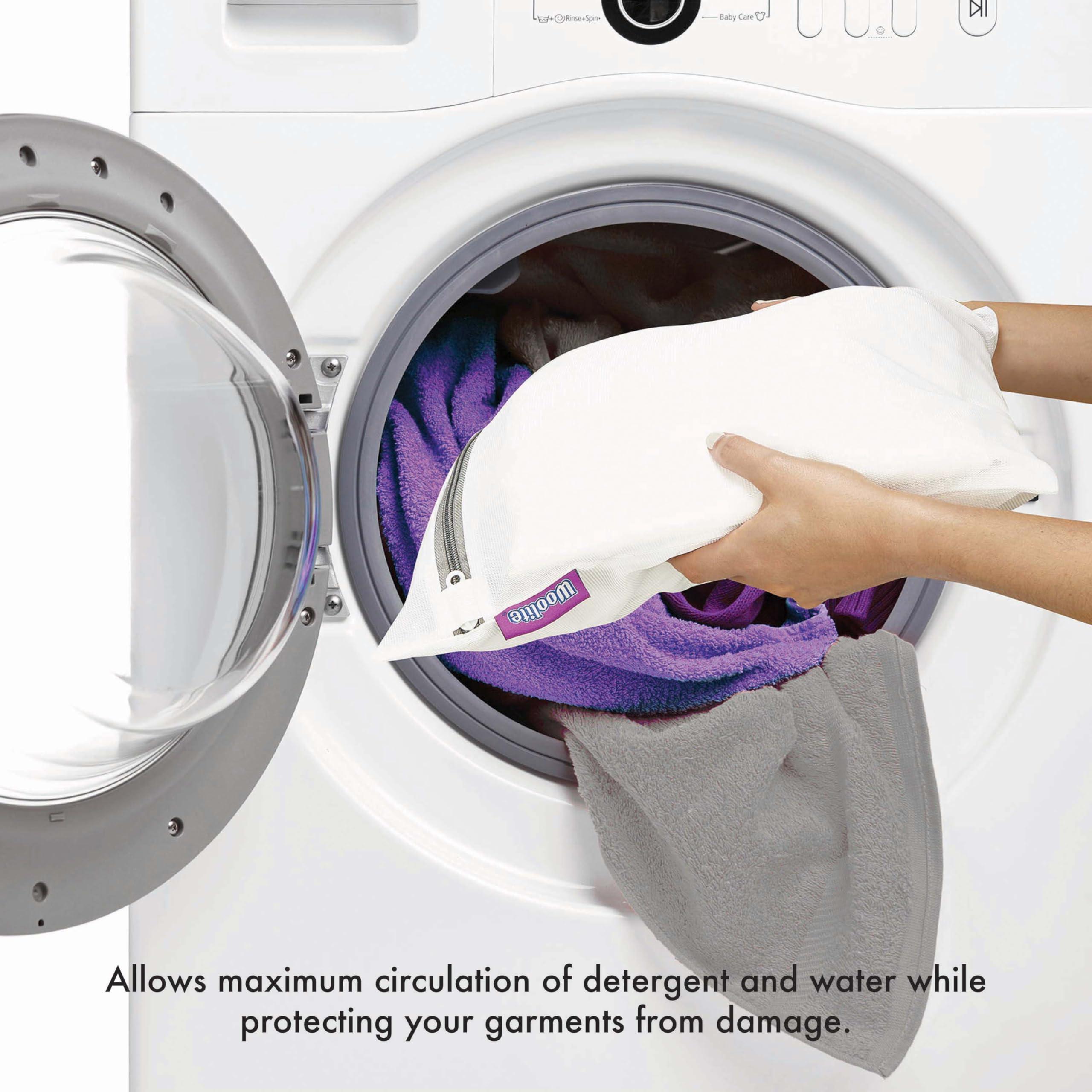 Woolite Laundry 360 2 Pack Large Mesh Wash Bag | Laundry | Washing Machine | Zipper Closure | Prevents Pulling and Tearing | Clothes | Garments | Delicates | Socks | White
