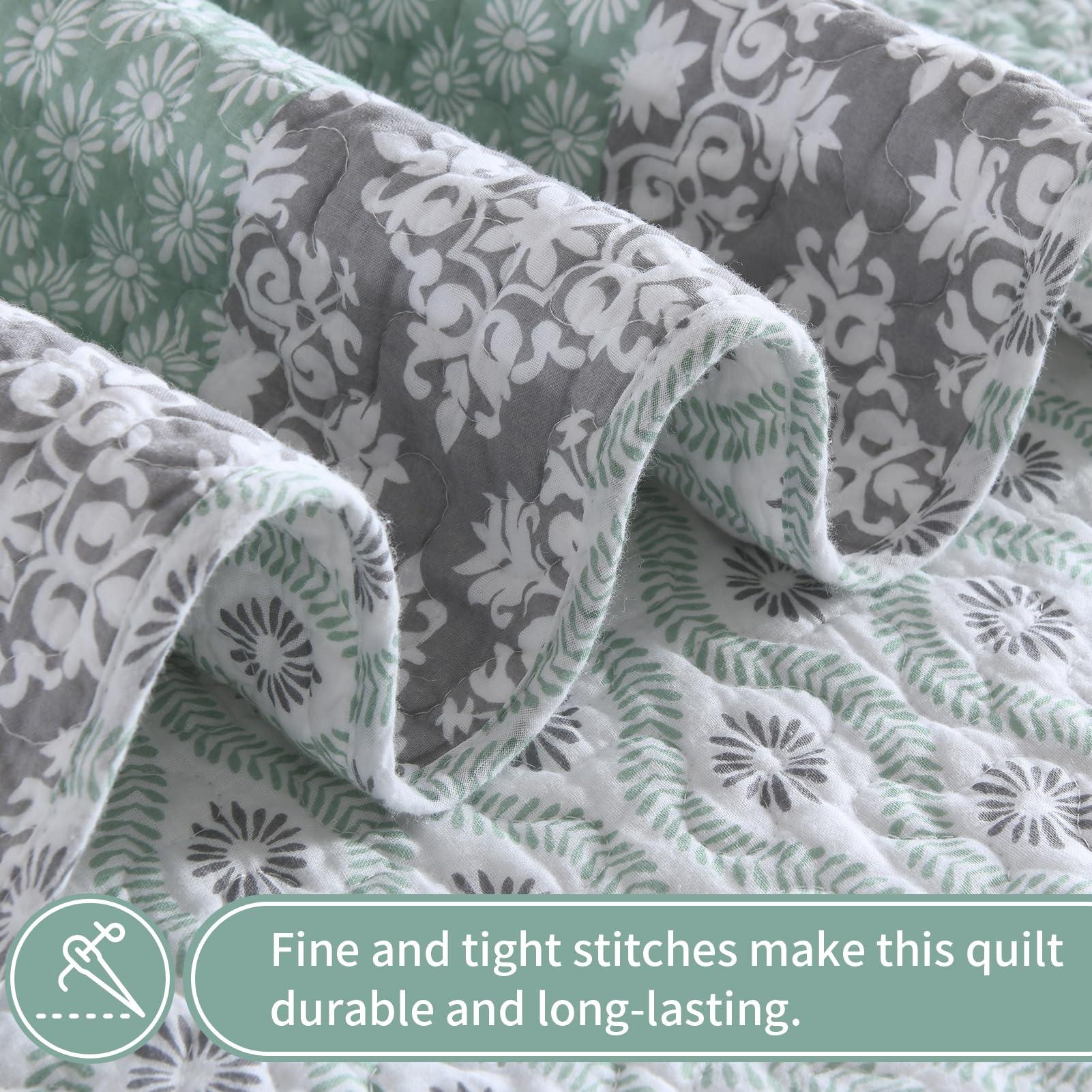 KALOOLA KALOOLA Sage Green King Quilt, 100% Cotton Floral Bedspread Coverlet King Size, Farmhouse Reversible Boho Bedding Set, Lightweight Thin Comforter for All Season, 3 Pieces