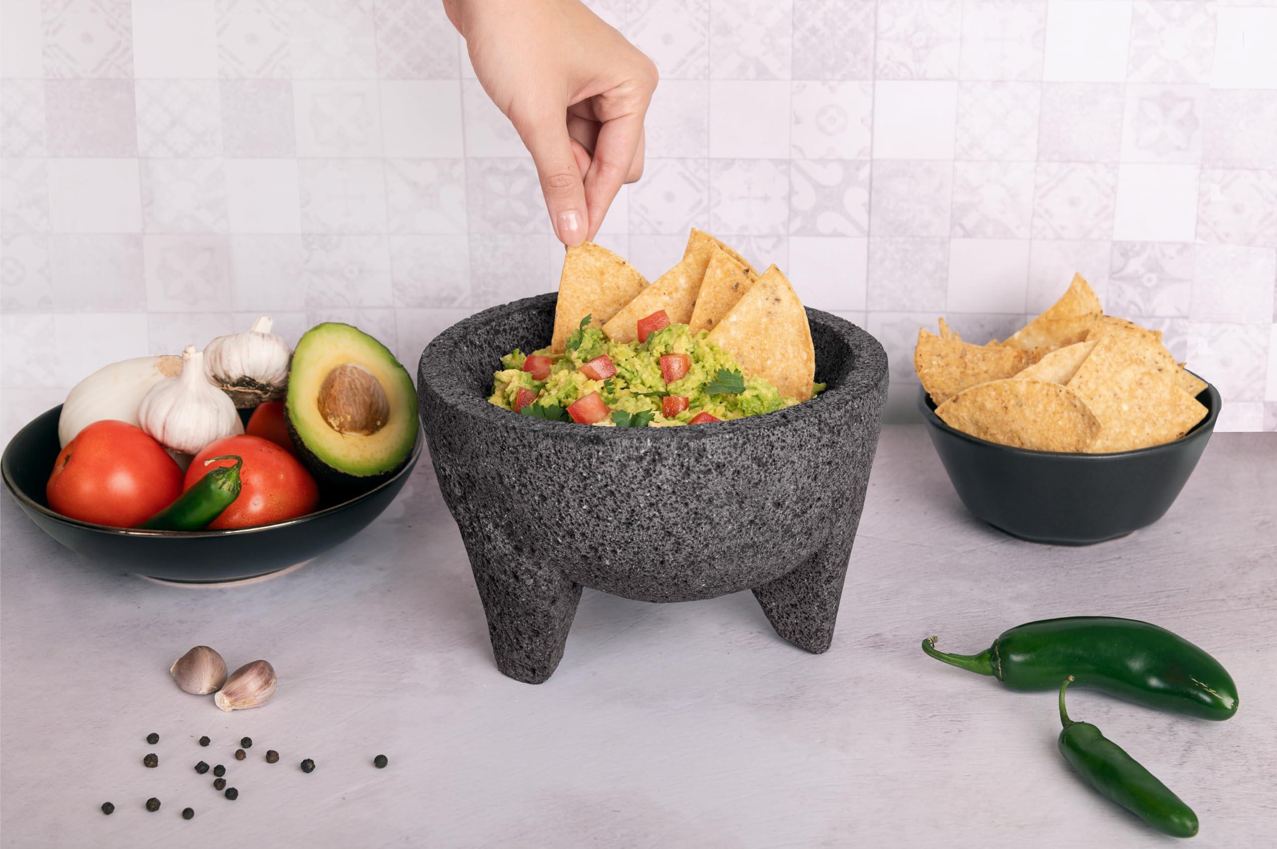 YOPIDO Molcajete 7 in Mexican, Handmade with Natural Volcanic Stone, Artisanal Kitchen Utensil for Grinding with Pores for Crushing, Specially Designed for Grinding Spices, Sauces, and Guacamole