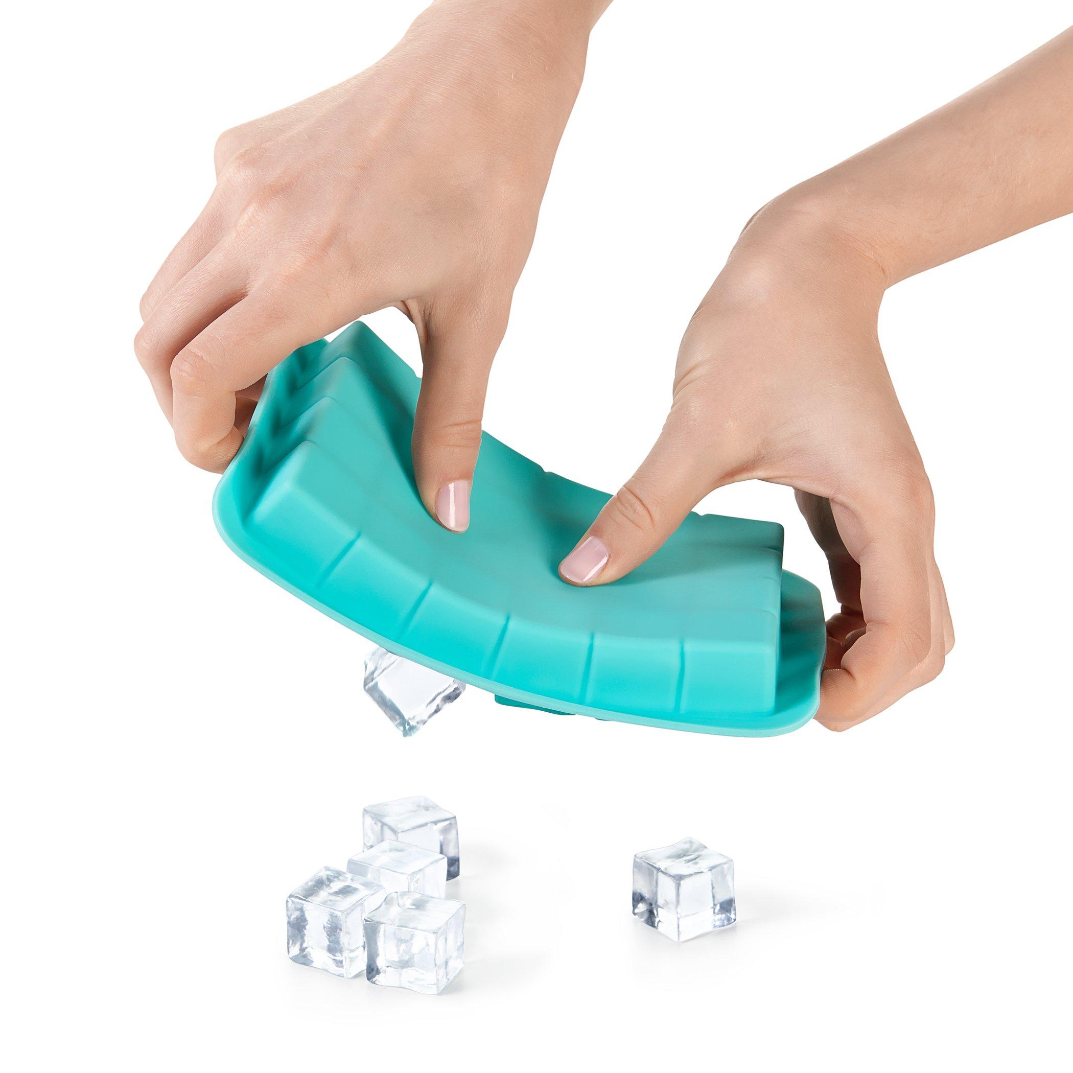 OXO OXO Good Grips Silicone Small Ice Cube Tray for Cocktails with Lid