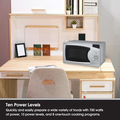 Magic Chef Magic Chef MCM770W Countertop Microwave Oven, Small Microwave for Compact Spaces, 700 Watts, 0.7 Cubic Feet, White