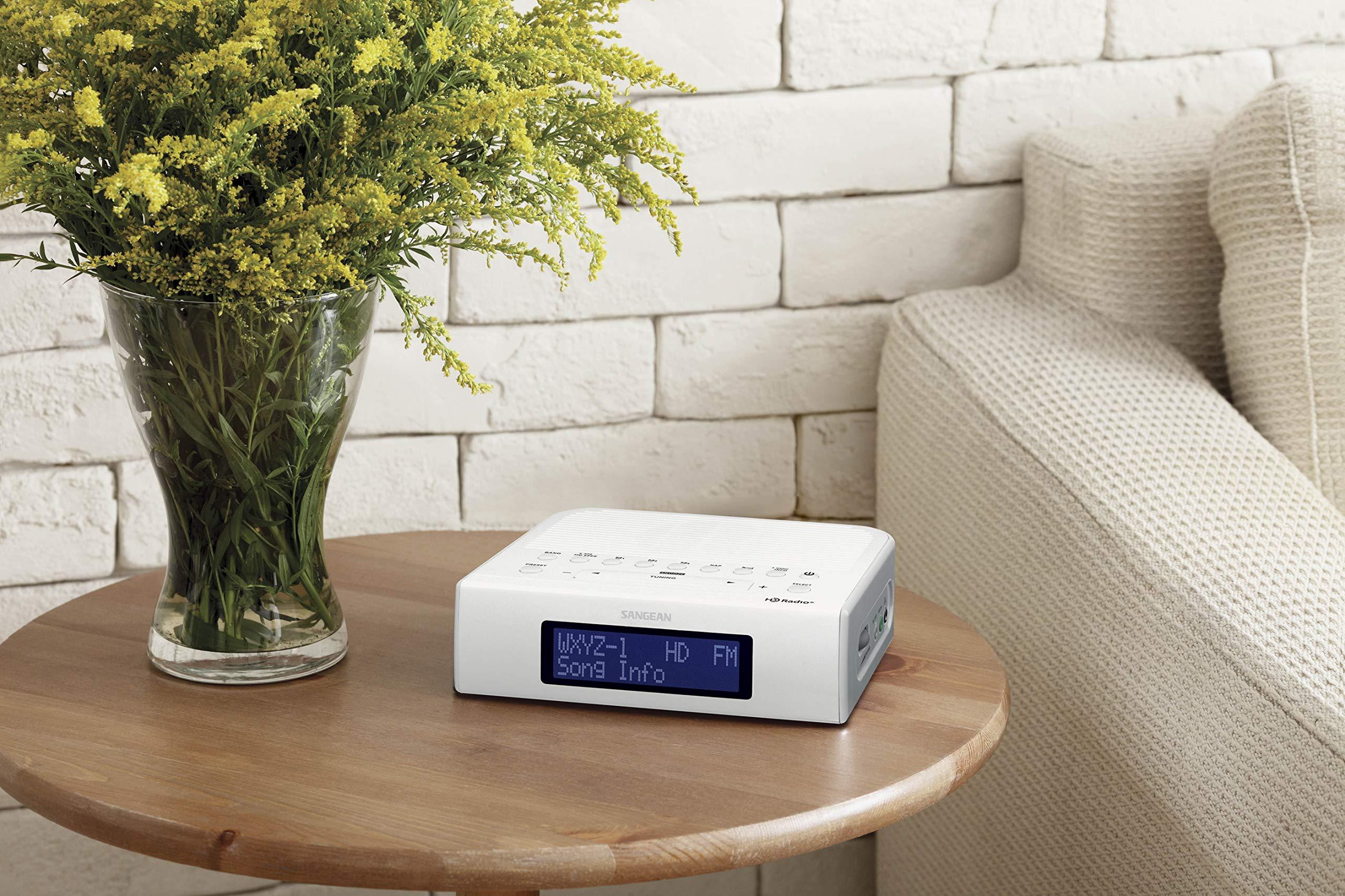 Sangean Sangean HDR-15 AM/FM Digital Tuning Clock Radio with USB Phone Charging, White