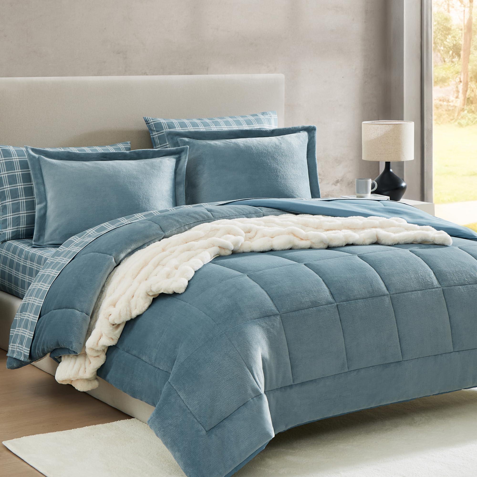 AMBERSPACE AMBERSPACE Plush King Size Comforter Set 7 Pieces, Light Blue Plush Flannel Velvet King Size Comforter Set with Sheets, Soft Warm Plush Comforters, King Bedding Set 7 Piece 102\"*90\" Light Blue