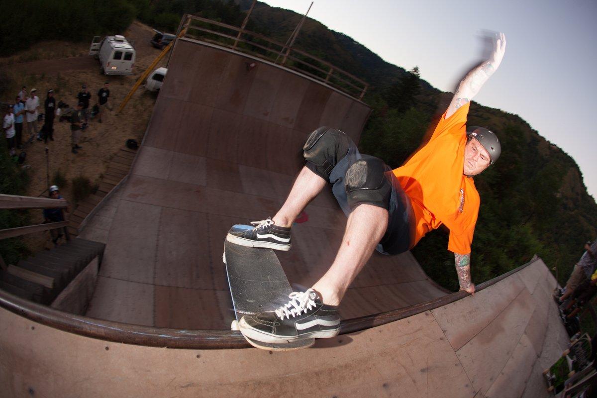 Jessup Grip Tape Jessup Skateboard Griptape Sheet: The choice of pro skaters worldwide. Bubble free & easy to apply.