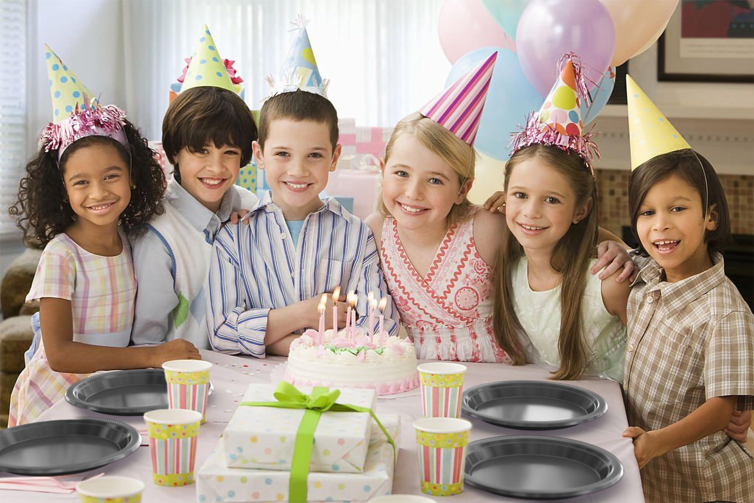 Exquisite Exquisite Silver Plastic Plates Disposable 9\" Plastic Dinner Plates 100 Pcs Silver Disposable Plates Plastic Plates For Party Plates Disposable Heavy Duty 350 GSM Silver Plates For Party.