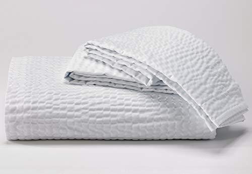 Courtyard by Marriott Courtyard by Marriott Textured Coverlet - Lightweight Coverlet with Wash-Activated Ripple Texture Exclusively for Courtyard - White - Queen, Perfect for Warmer Temperatures, Breathable