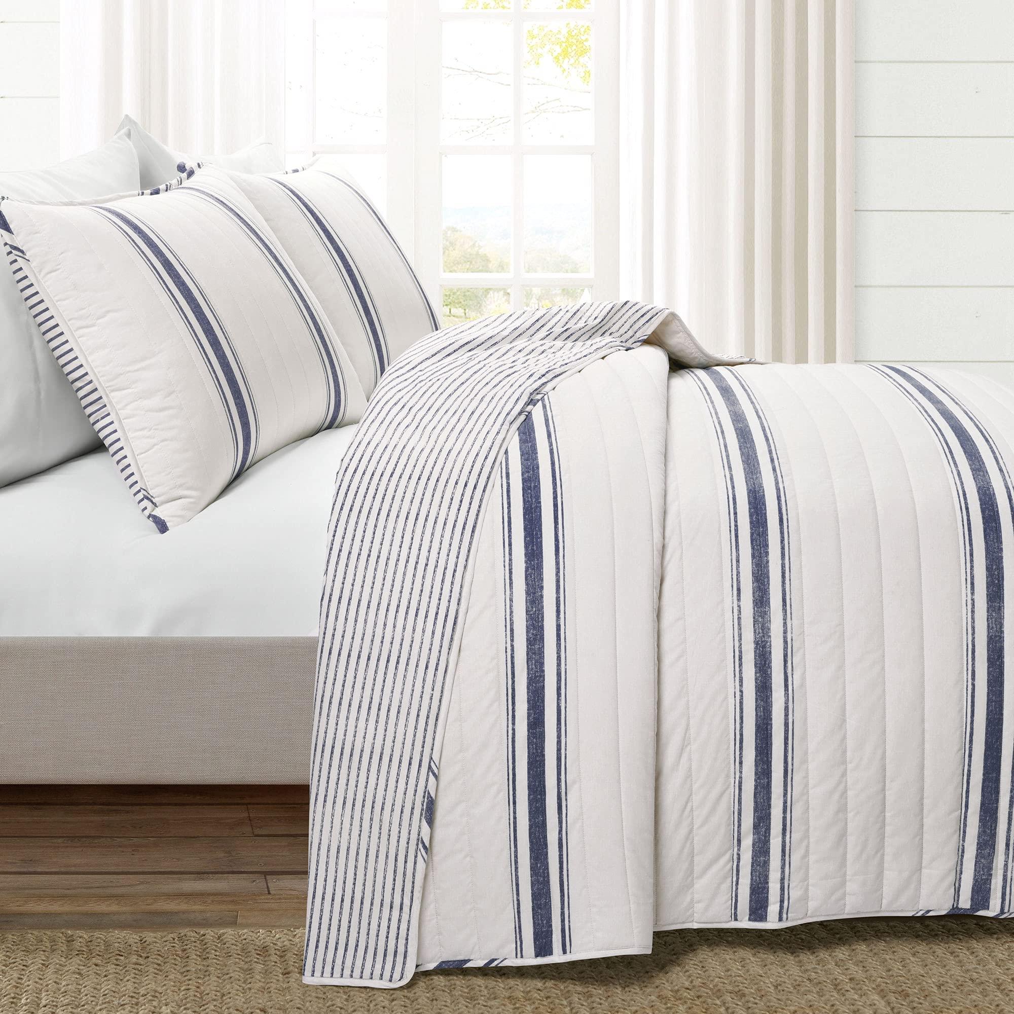 Lush Decor Lush Decor - Quilt Set, Super Soft Cotton Bedding with Matching Shams, Cozy Farmhouse Home Decor (Stripe Reversible Navy, King)