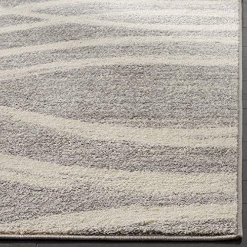 Safavieh SAFAVIEH Adirondack Collection Area Rug - 6\' x 9\', Grey & Cream, Modern Wave Distressed Design, Non-Shedding & Easy Care, Ideal for High Traffic Areas in Living Room, Bedroom (ADR125B)