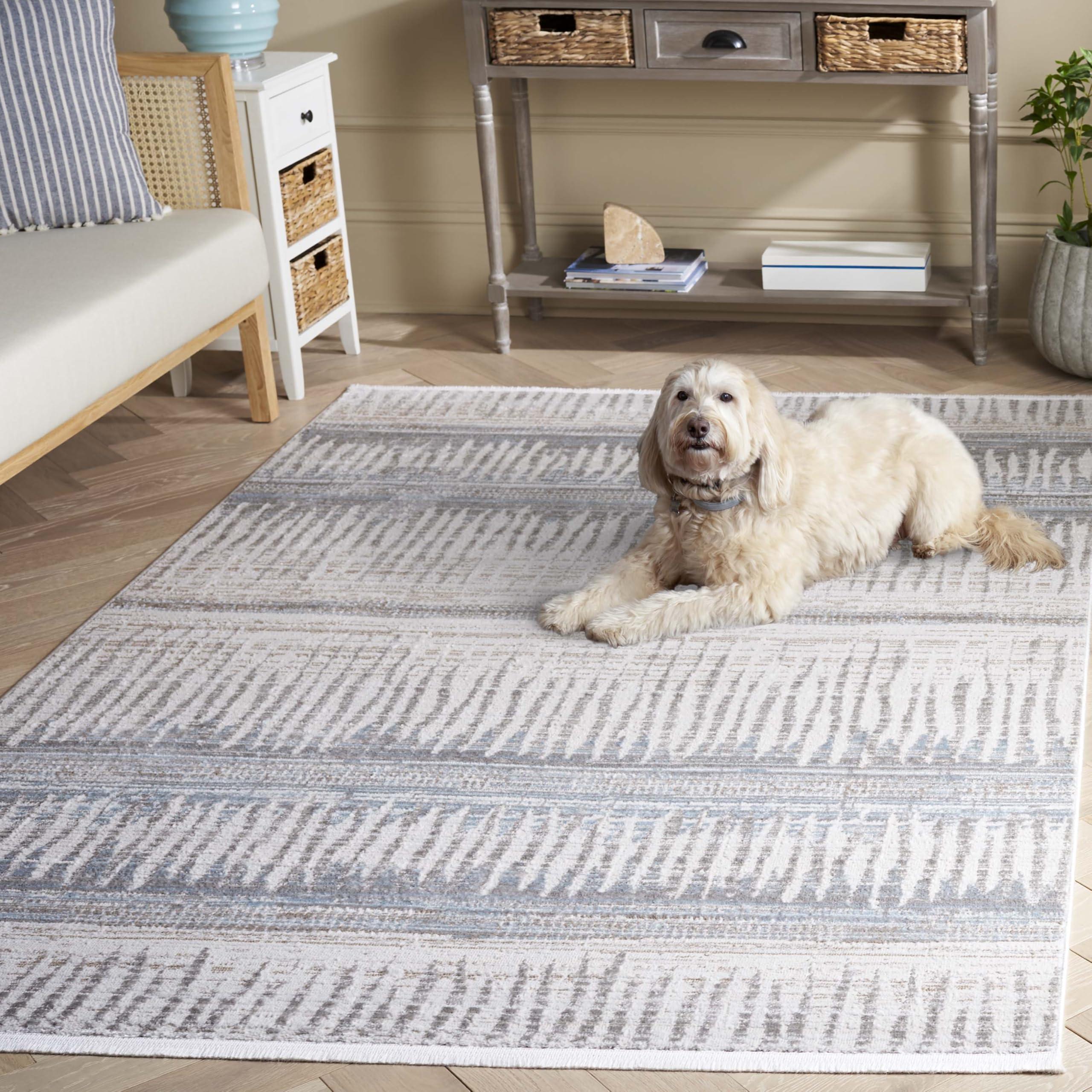 Safavieh SAFAVIEH Mila Collection Area Rug - 5' x 7'6", Beige & Blue, Non-Shedding & Easy Care, Ideal for The Living Room, Bedroom, Dining Room (MIL234B-5)