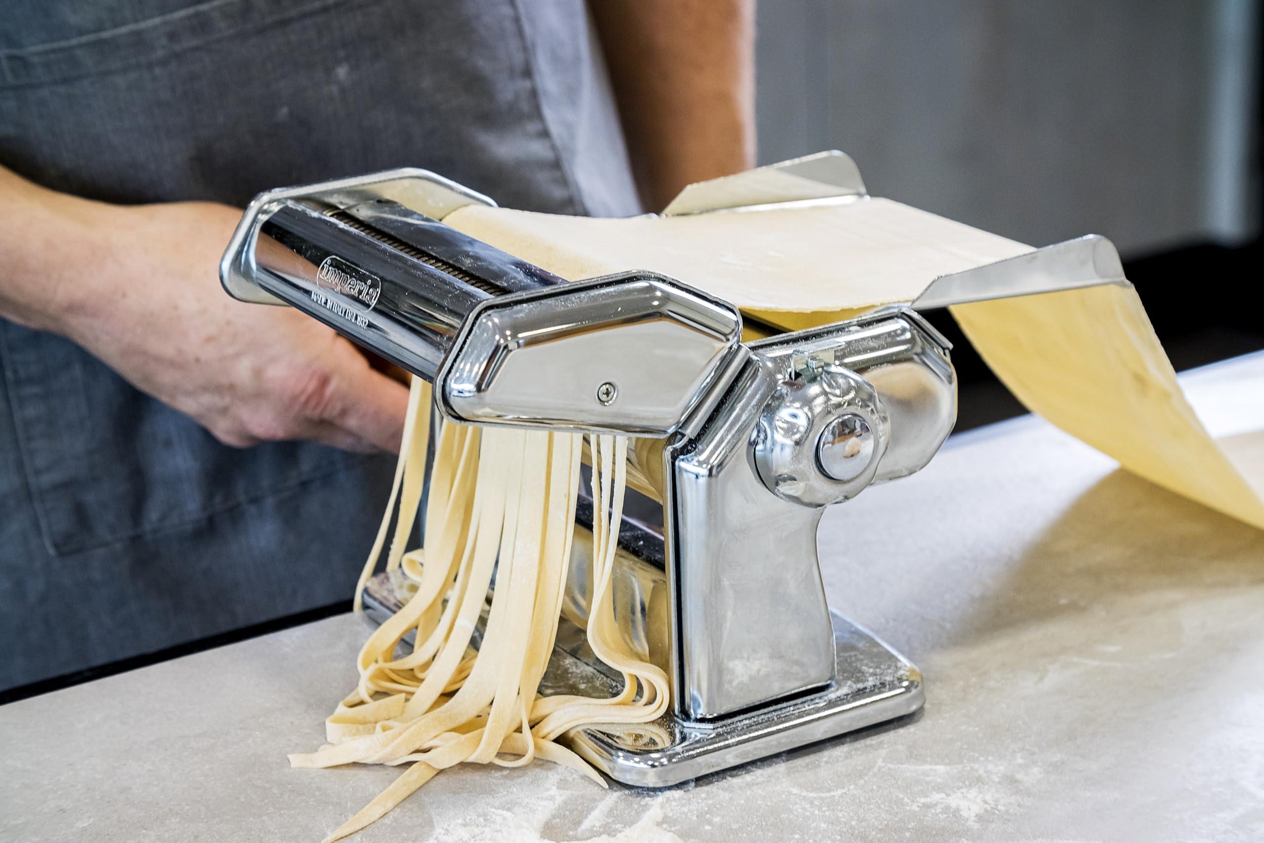 Imperia Imperia IPasta Classic Line. Pasta Machine 100% Made in Italy. Fresh pasta machine in steel. Manual roller with crank. Creates dough sheets for Lasagne, Tagliolini, Fettuccine. (End of line)