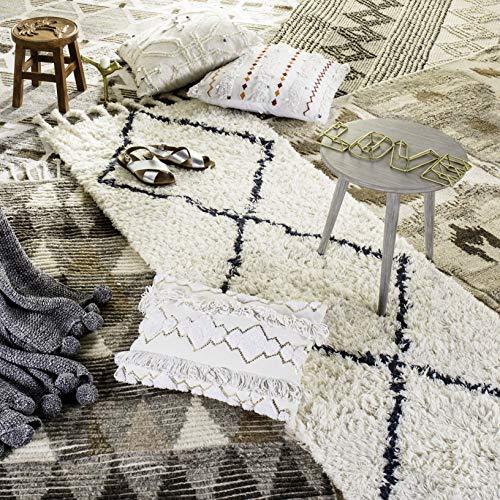 Safavieh SAFAVIEH Natura Collection Area Rug - 5\' x 8\', Grey & Ivory, Handmade Moroccan Boho Tribal Wool & Cotton, Ideal for High Traffic Areas in Living Room, Bedroom (NAT102A)