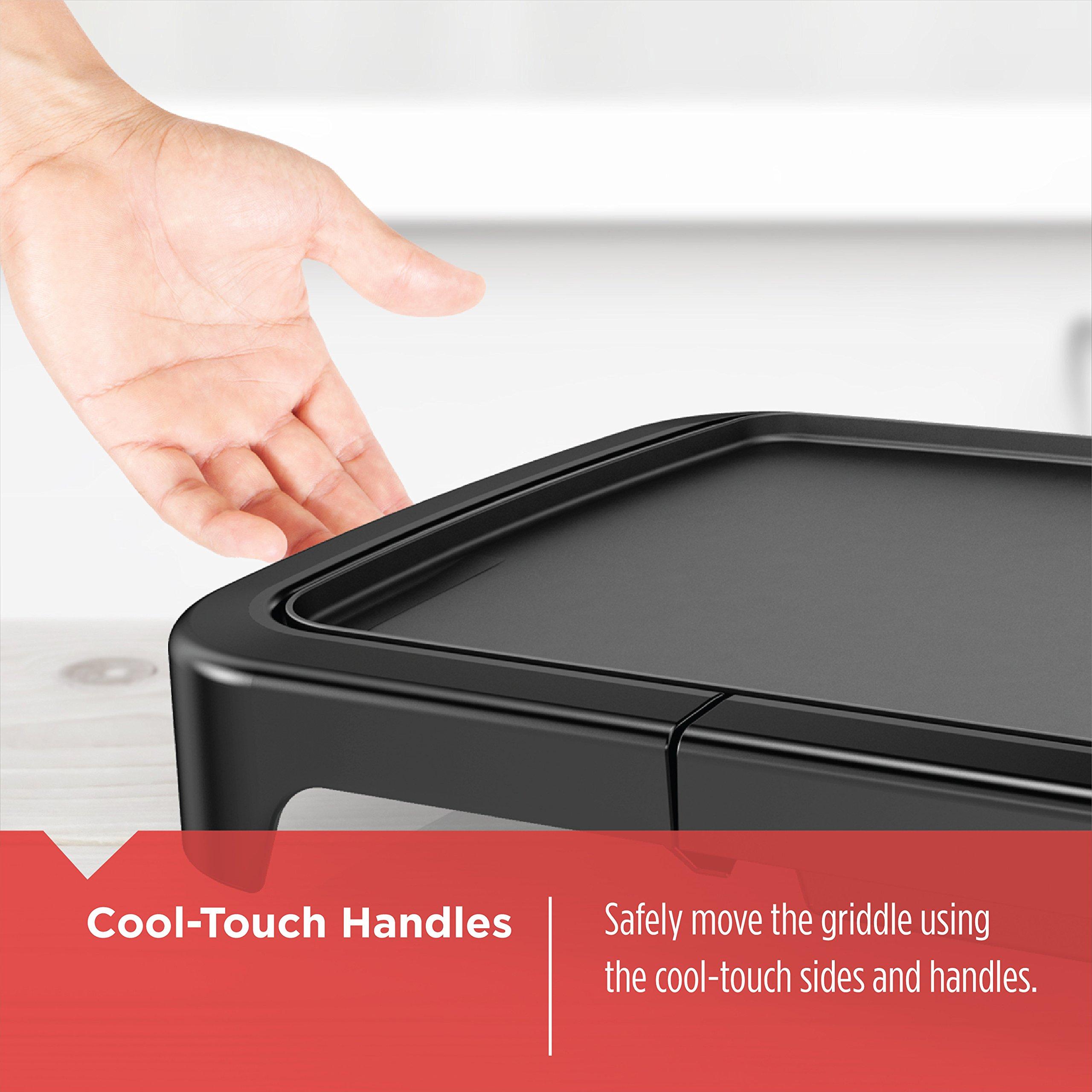 BLACK+DECKER BLACK+DECKER GD2011B Family Sized Electric Griddle, 20 x 11-Inch, Black