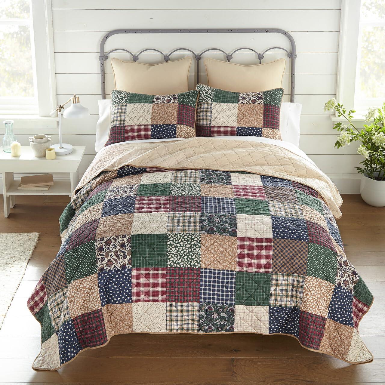 Donna Sharp Donna Sharp Rustic Paisley Pieced Patchwork Cotton Quilted Bedding Set - 3-Piece Queen Size Quilt Set - Includes 1 Quilt and 2 Pillow Shams - Machine Washable - Perfect for Rustic Decor