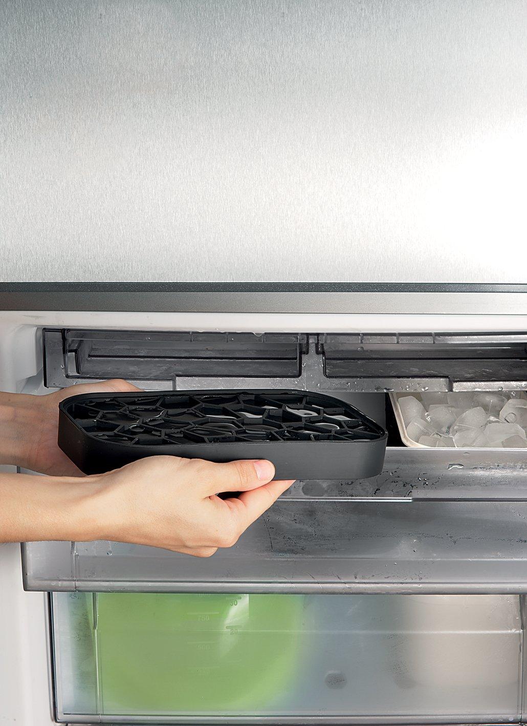 Lekue Lekue Ice Box | Ice Cube Tray For Freezer With Lid & Bin | Made With 100 Percent Platinum Silicone | Elegant And Retro Style Ice Cubes | For Cocktails, Ice Tea & Coffee And More | Black