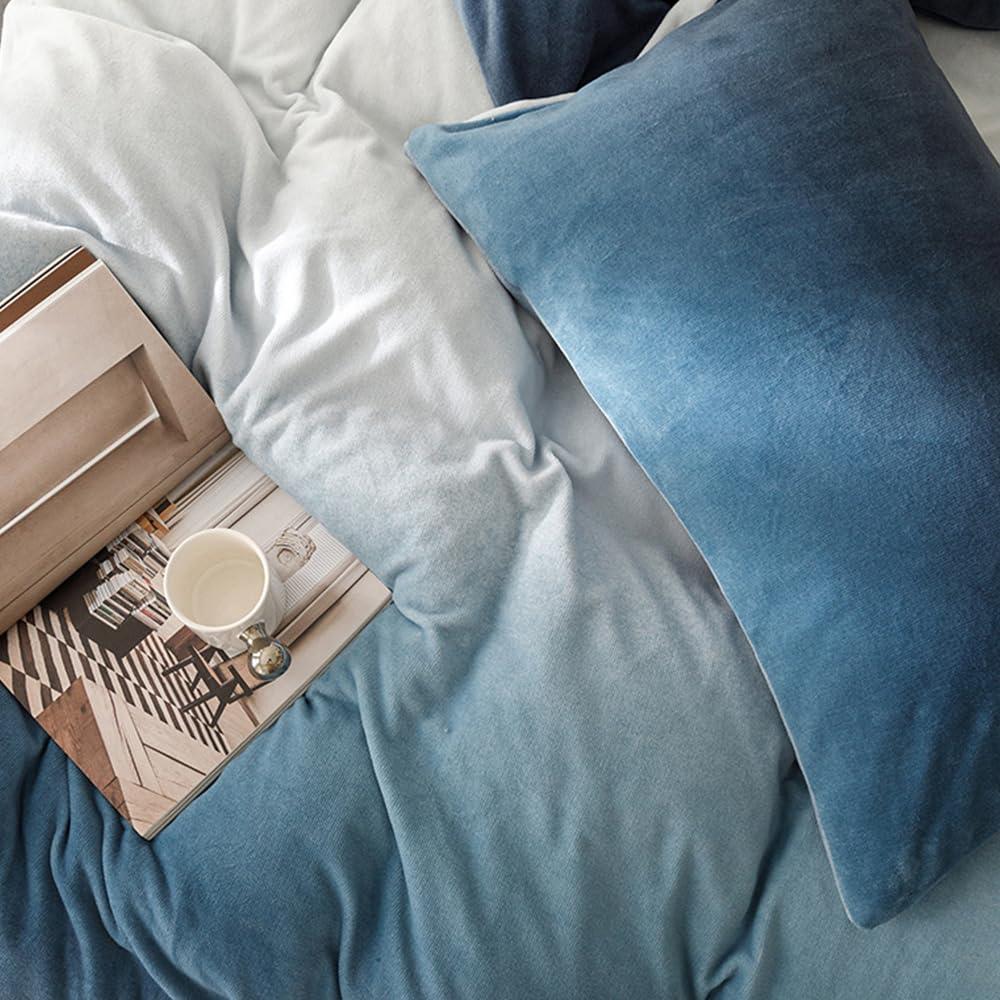 CLOTHKNOW CLOTHKNOW Blue White Velvet Duvet Cover Set Queen 3Pcs Dark Blue Fluffy Bedding Sets Blue White Bedding Duvet Cover Sets Soft Flannel Bedding Queen Size Sets Blue Bedding Sets