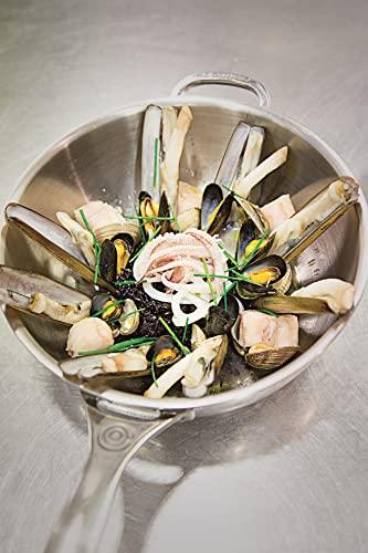 Le Creuset Le Creuset Tri-Ply Stainless Steel 3.5 Quart Saucier Pan