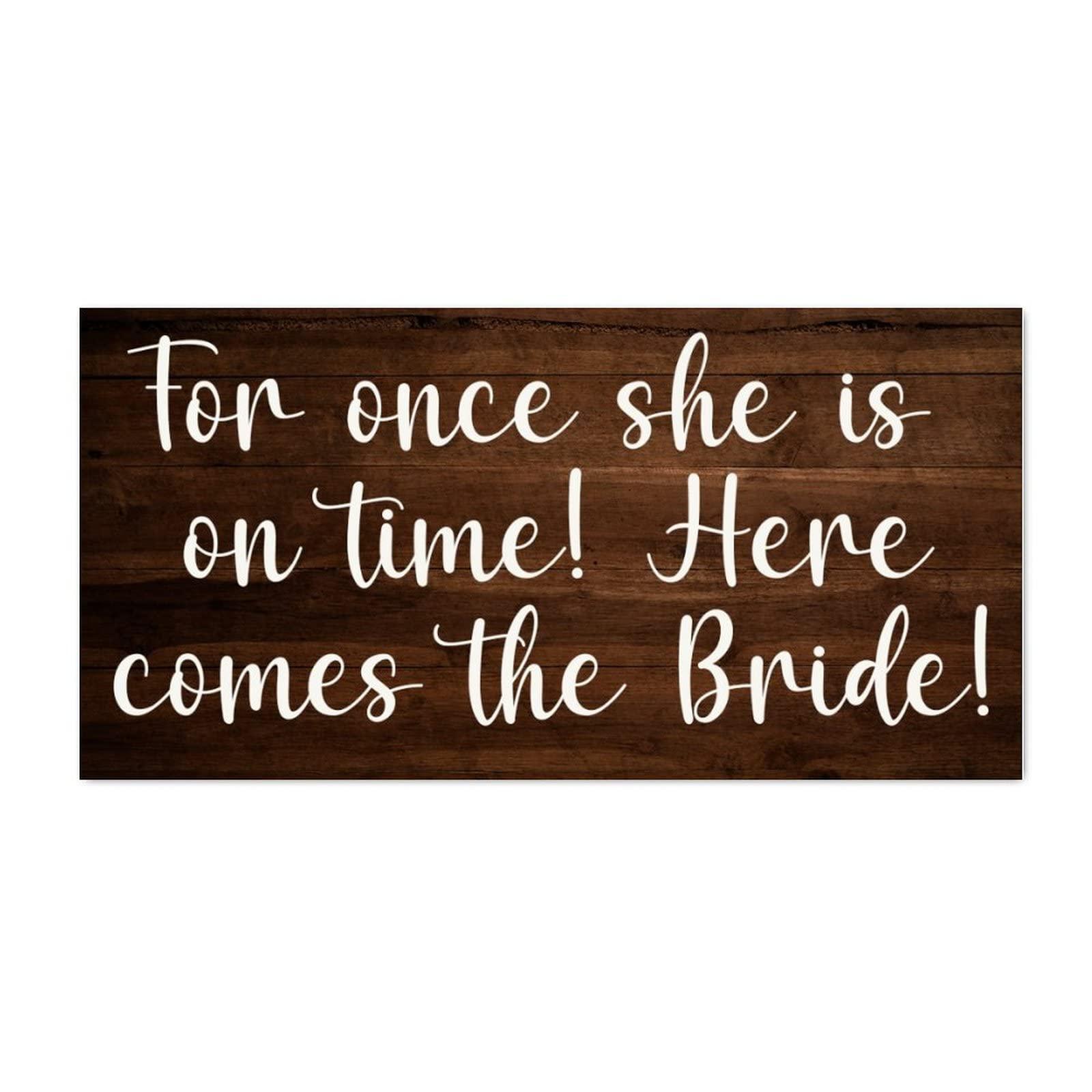 Alioyoit Farmhouse Style Wedding Sign Wood Pallet Sign Plaque Here Comes The Bride Rustic Wooden Pallet Sign Plaque Wood Hanging Door Plaque Countryside Wall Art Shabby Chic Wooden Hanging Decor Novelty