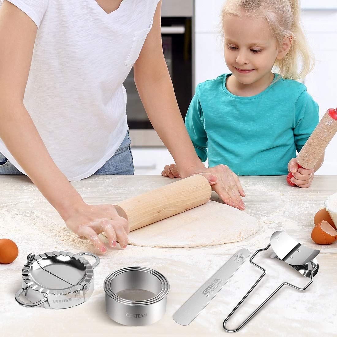 CEKITAM 8 Pcs Dumpling Maker,Stainless Steel Ravioli Dumpling Mould Mold Press Set Kitchen Accessories(2 dumpling maker+ 1 dumpling cutter +3 dumpling skin cutter +2 x Stuffing spoon)