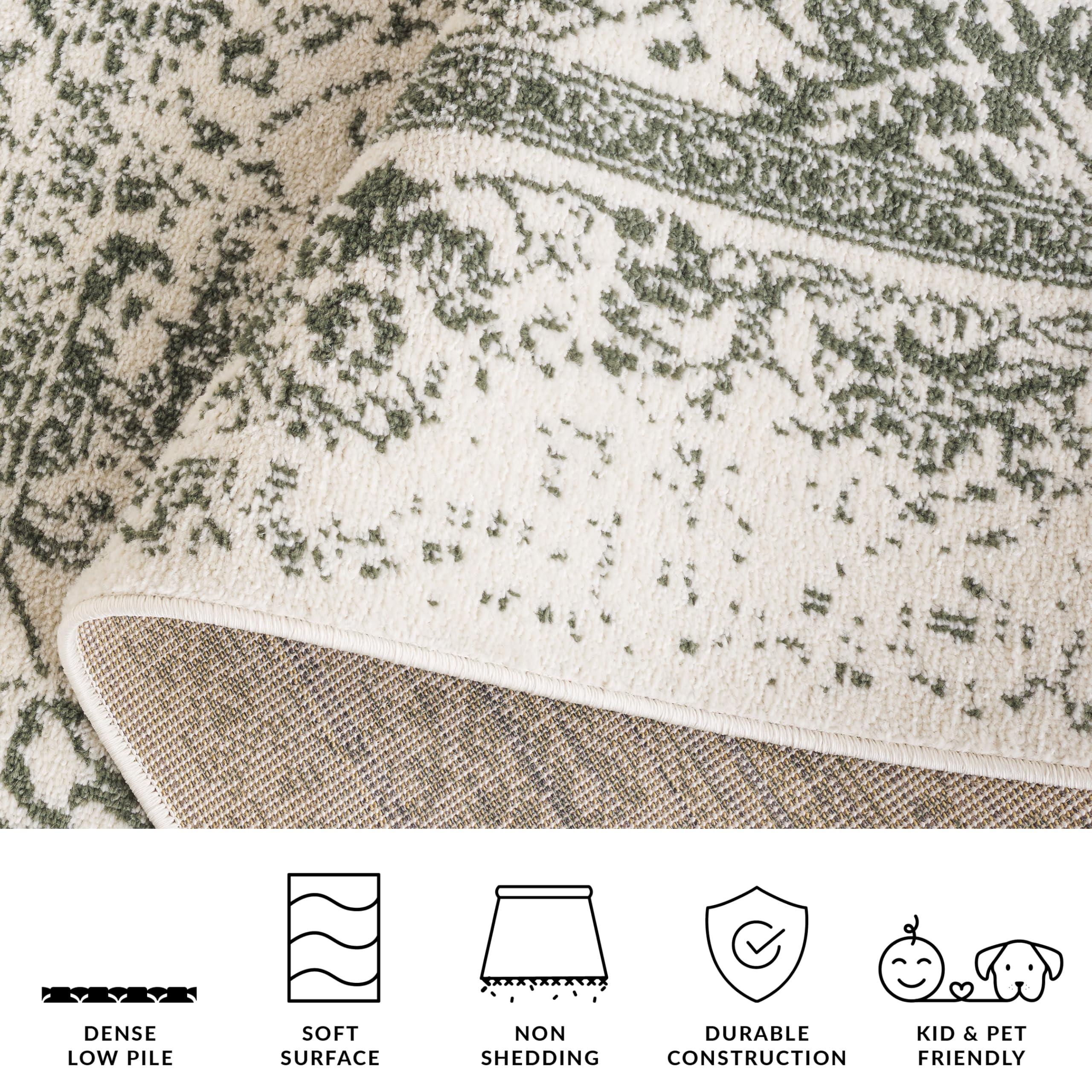 Safavieh SAFAVIEH Adirondack Collection Area Rug - 6' x 9', Ivory & Dark Green, Oriental Distressed Design, Non-Shedding & Easy Care, Ideal for High Traffic Areas in Living Room, Bedroom, Dining (ADR109X-6)