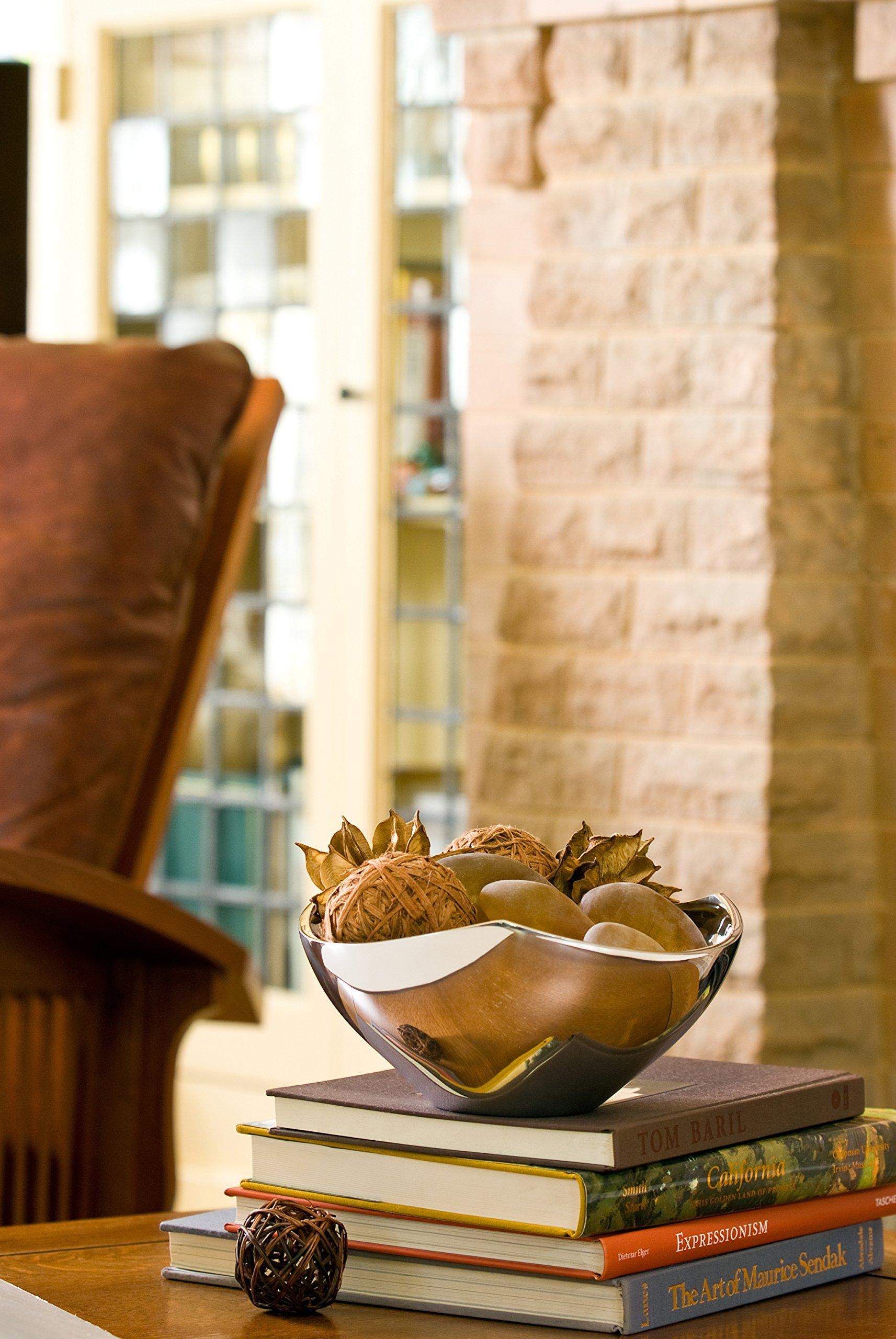 nambe Nambe Tri-Corner Salad Bowl | Chilled Serving Dish for Side Dishes, Pasta, Guacamole | Prep-Ahead-Bowl Can Be Heated or Chilled | 9-Inch | Made of Metal Alloy (Silver)