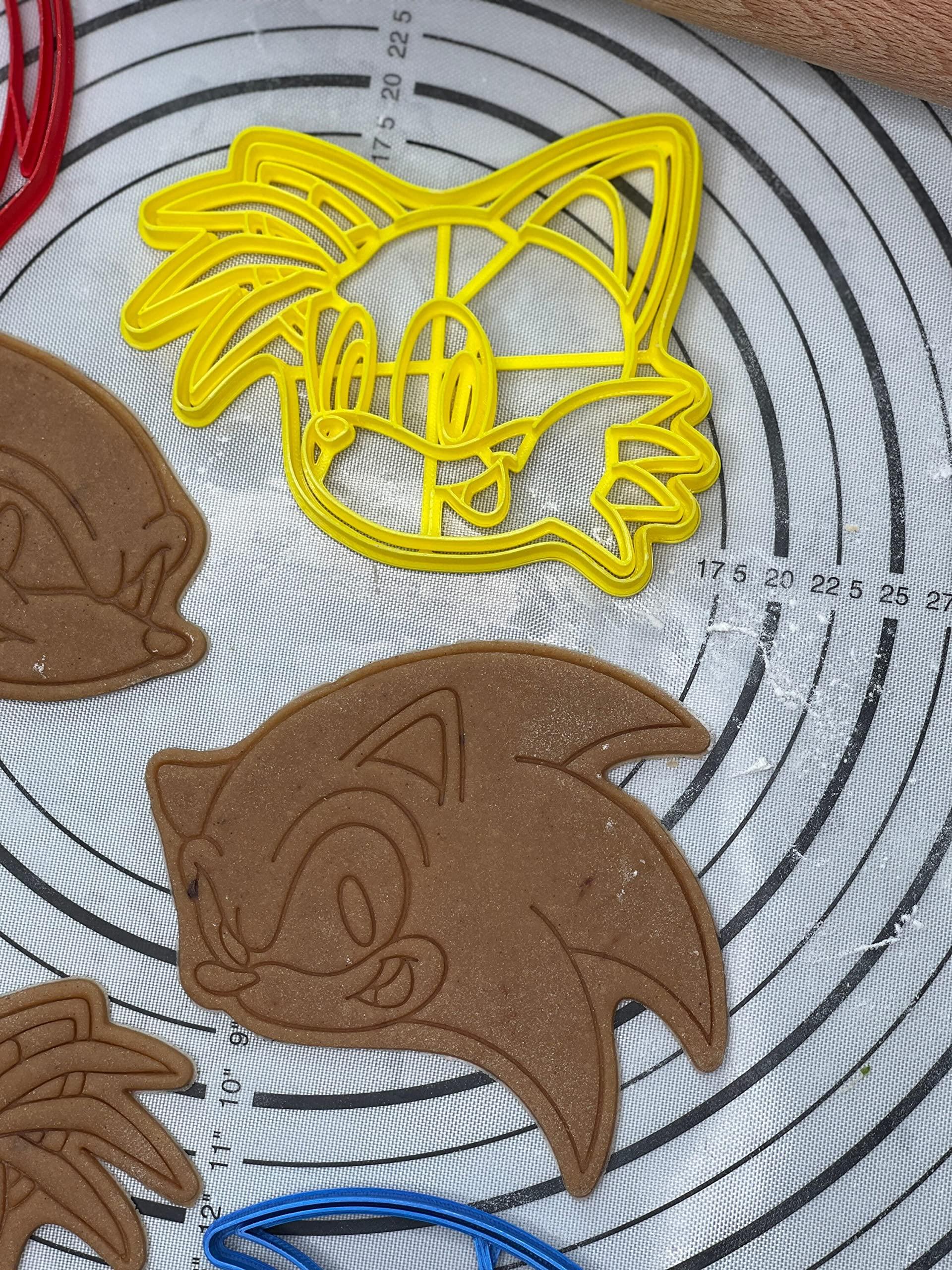 3D Kitchen Art Set of 3 Sonic Knuckles the Echidna Miles Tails Prower Head Cookie Cutters & Molds Produced by 3D Kitchen Art