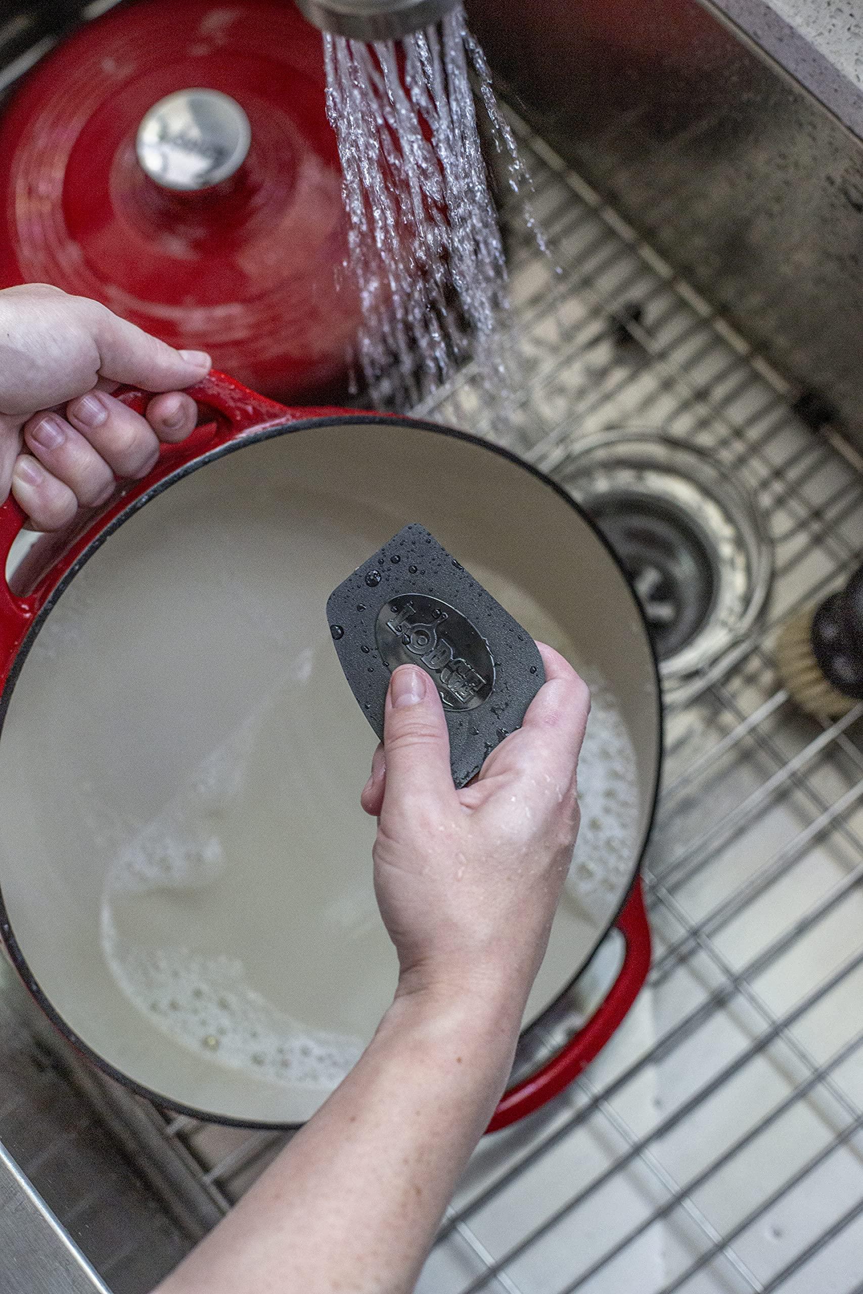 Lodge Lodge EC6D43 Enameled Cast Iron Dutch Oven, 6-Quart, Island Spice Red & EC6D43 Enameled Cast Iron Dutch Oven, 6-Quart, Island Spice Red