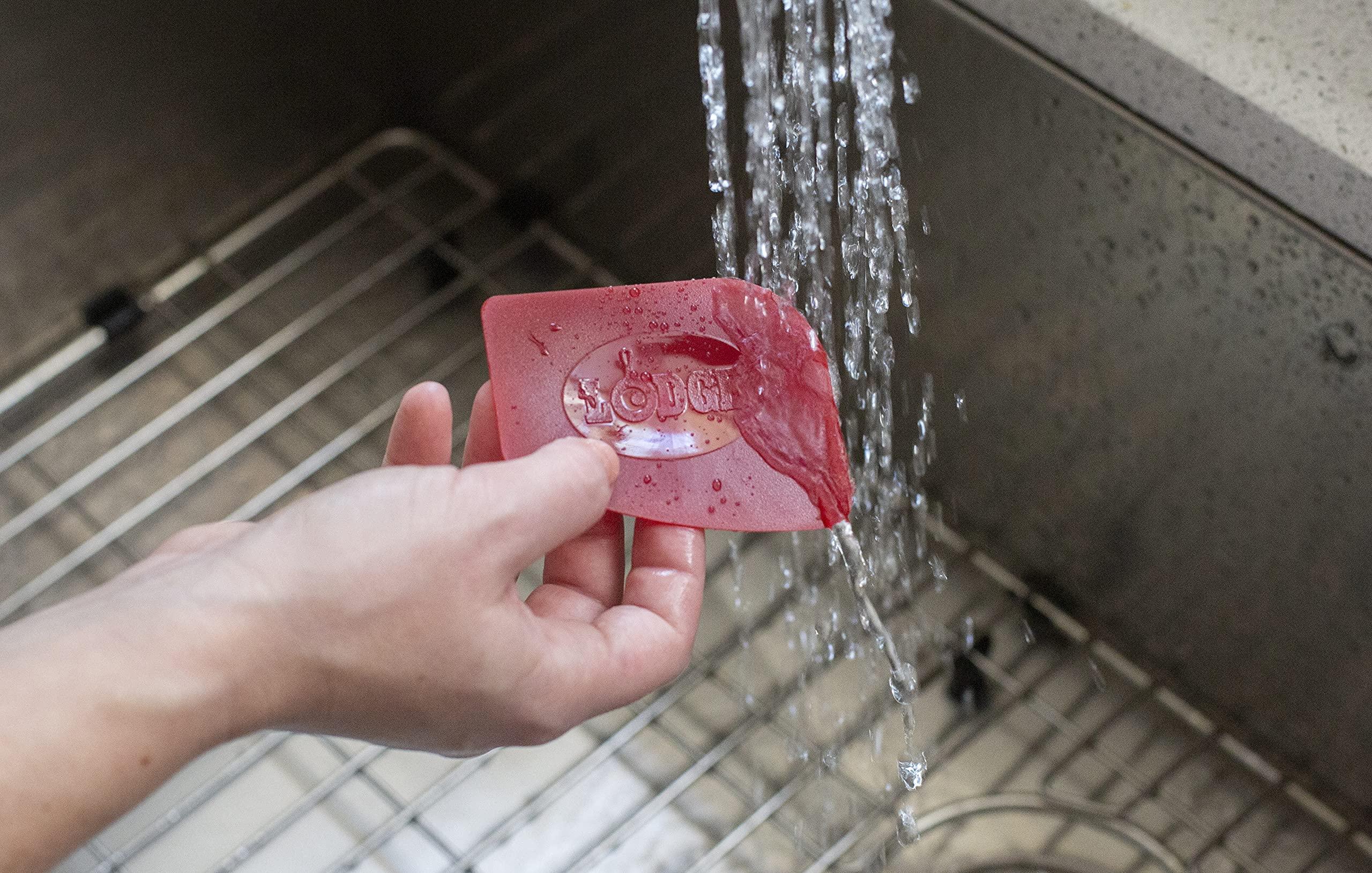 Lodge Lodge EC6D43 Enameled Cast Iron Dutch Oven, 6-Quart, Island Spice Red & EC6D43 Enameled Cast Iron Dutch Oven, 6-Quart, Island Spice Red