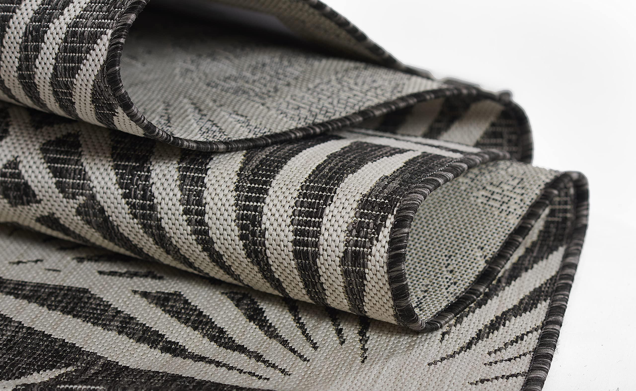 Momeni Novogratz by Momeni Villa Sorrento Charcoal Indoor/Outdoor Area Rug 2\'7\" X 7\'6\" Runner