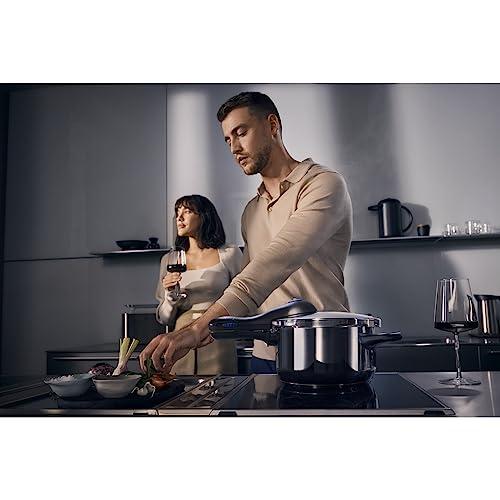 WMF WMF Perfect Plus Quick Cooker Diameter 22 cm Diameter of 6 Litres and a Half with Flame Protection Cromargan Stainless Steel for Induction