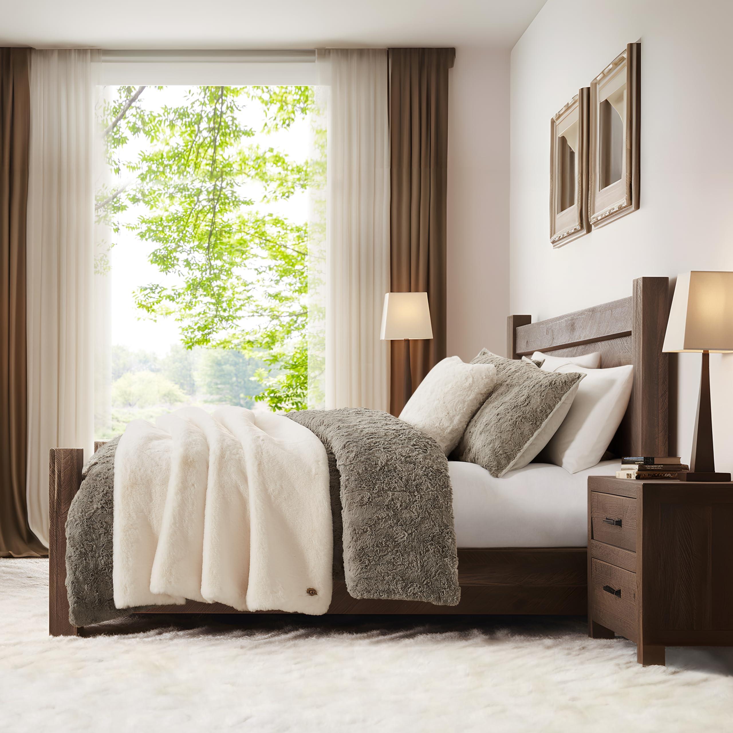 UGG UGG 16796 Euphoria Plush Faux Fur Reversible Throw Blanket for Couch or Bed Luxury Hotel Style Machine Washable Soft Cozy Home Decor Fuzzy Fluffy Sofa Blanket, 70 x 50-Inch, Snow