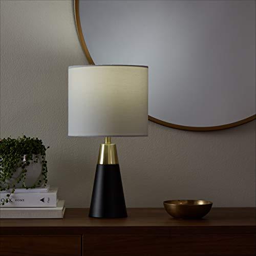 Amazon Basics Amazon Basics A19 LED Light Bulb, 60 Watt Equivalent, Energy Efficient 9W, E26 Standard Base, Daylight White 5000K, Dimmable, 10,000 Hour Lifetime , 6-Pack