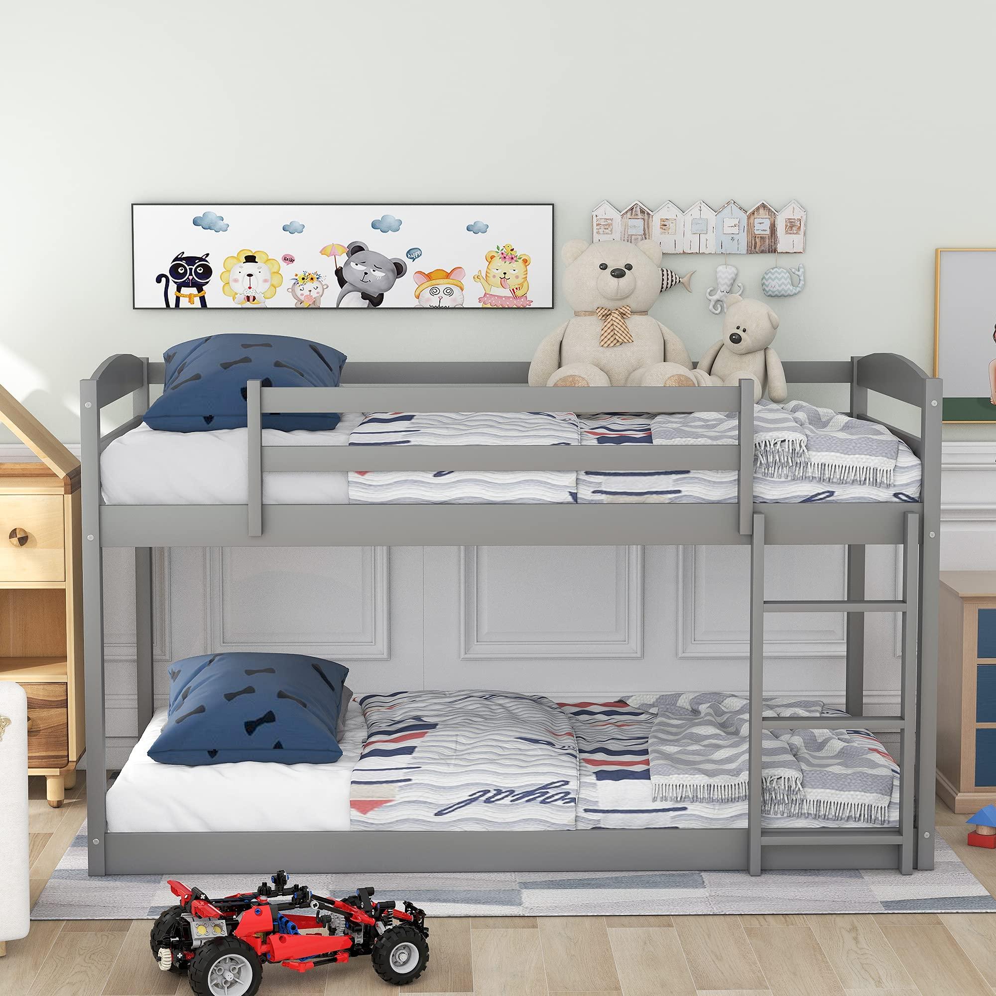 Harper & Bright Designs Harper & Bright Designs Low Bunk Bed Twin Over Twin, Wood Twin Bunk Bed Frame with Ladder and Guardrails, Kids Low Bunk Beds for Kids, Toddlers, Teens No Box Spring Needed (Gray)