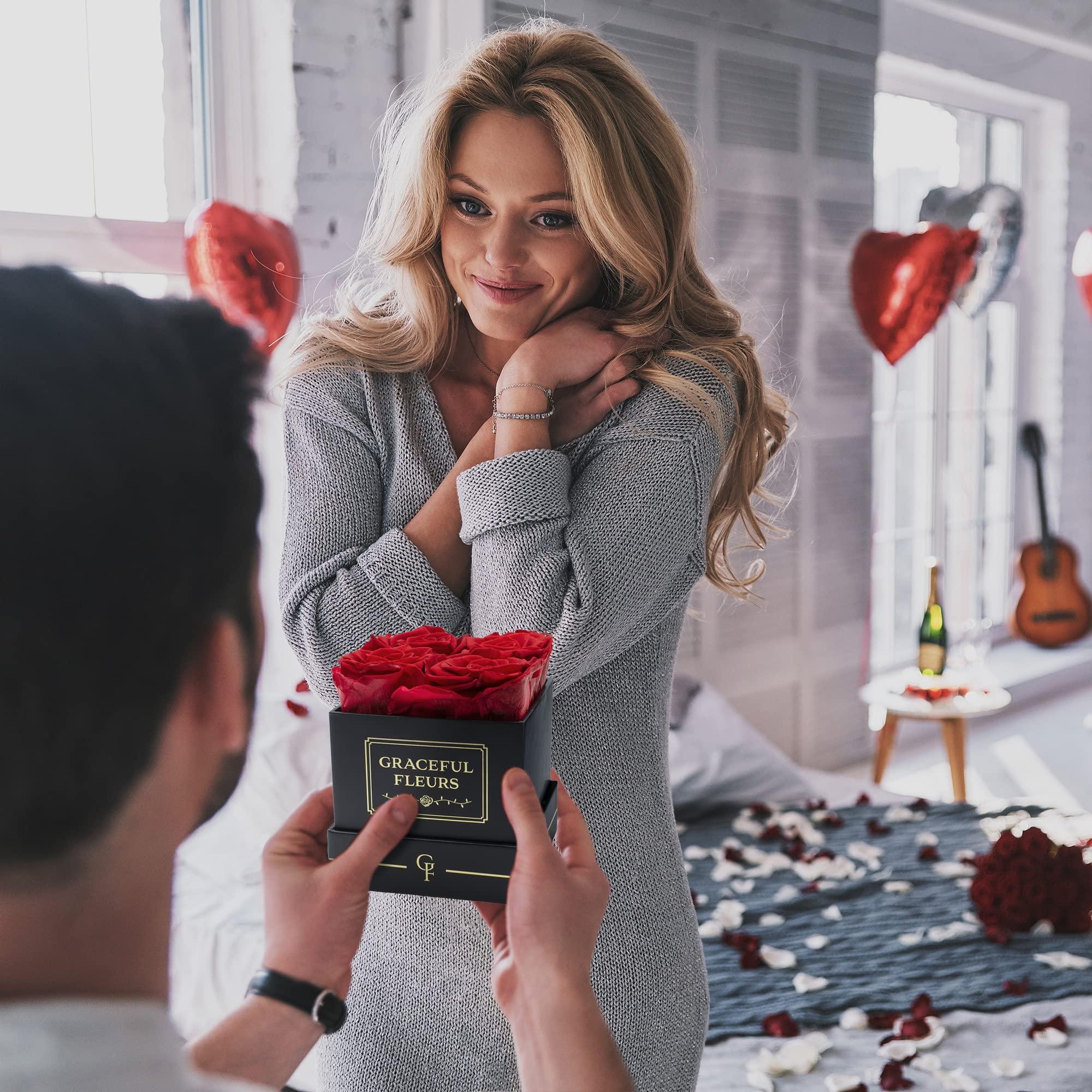 Chloe\'s Graceful Fleurs Graceful Fleurs | Real Roses That Lasts for Years | Preserved Fresh Flowers for Delivery Birthday | Forever Roses in a Box | Valentines Day Gifts for Her (Red, Black Box, 4 Roses)
