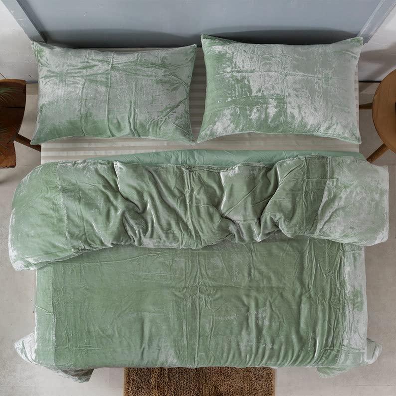 DecorAvenue DecorAvenue Ultra-Luxe Crushed Velvet Duvet Cover, Boho Bedding UO Comforter Bedding Donna Cover,3 Pc Duvet Set, Velvet Bedding Set (Sage Green, UK Super King 88\" x 104\")