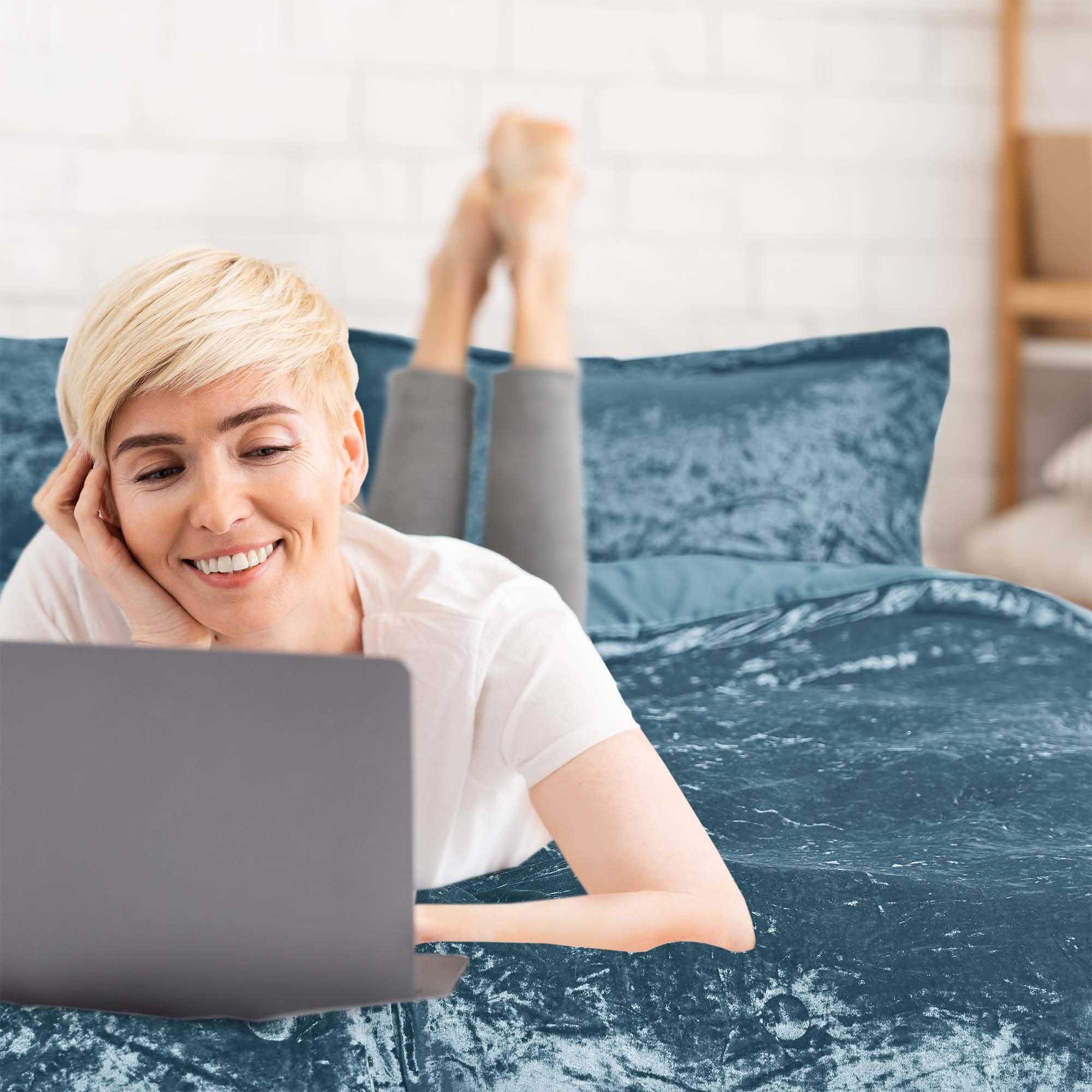 Comfort Spaces Comfort Spaces Juliette Luxe Comforter Set Velvet Lush with Soft Brushed Microfiber Reverse, All Season Cozy Velvet Bedding Sets, Fluffy Comforter Bed Set, Matching Sham, Teal Twin/Twin XL 2 Piece