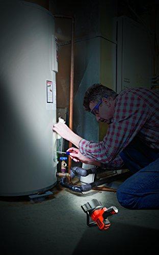 BLACK+DECKER BLACK+DECKER SLV2B Rechargeable 750 Lumen Lithium Ion 10W LED Spotlight Flashlight