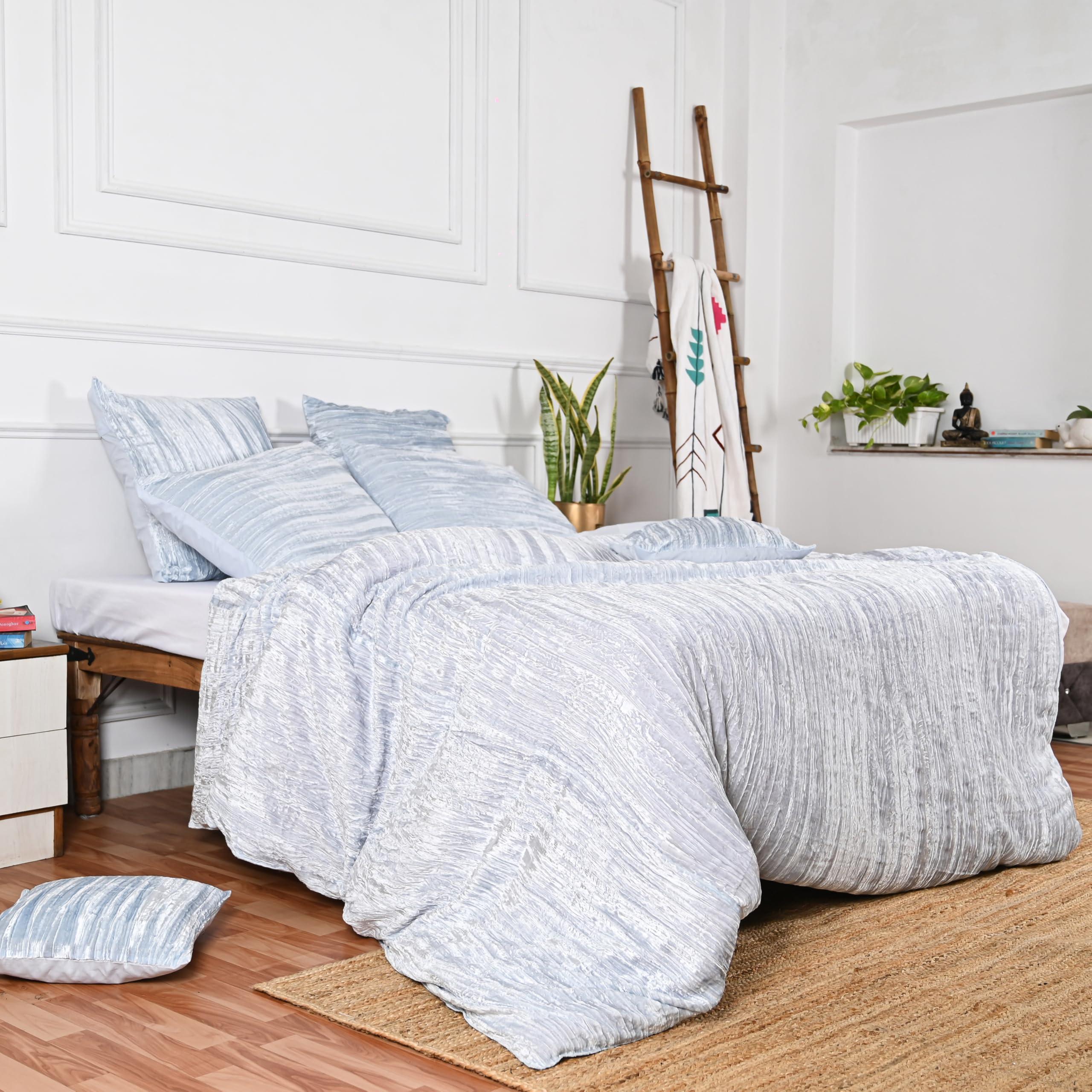 DecorAvenue DecorAvenue Ultra-Luxe Crushed Velvet Duvet Cover, Boho Bedding UO Comforter Bedding Donna Cover,3 Pc Duvet Set, Velvet Bedding Set(Pastle Blue,Full 80\" x 90\")