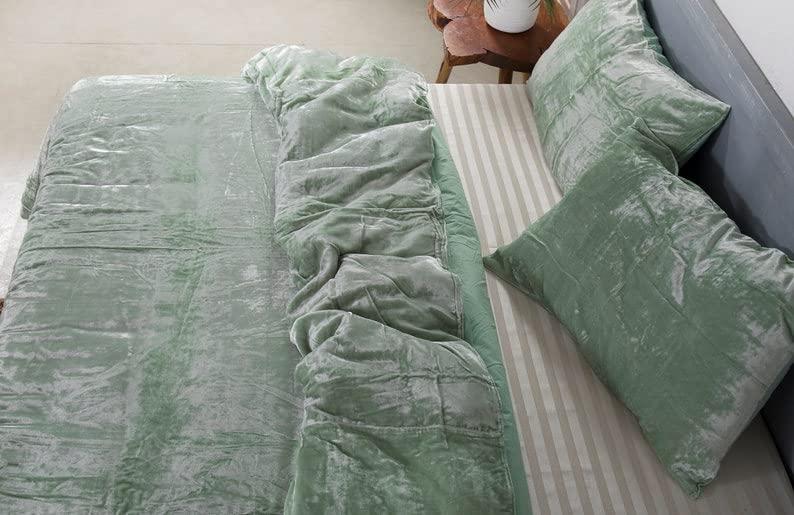 DecorAvenue DecorAvenue Ultra-Luxe Crushed Velvet Duvet Cover, Boho Bedding UO Comforter Bedding Donna Cover,3 Pc Duvet Set, Velvet Bedding Set (Sage Green, UK Super King 88\" x 104\")