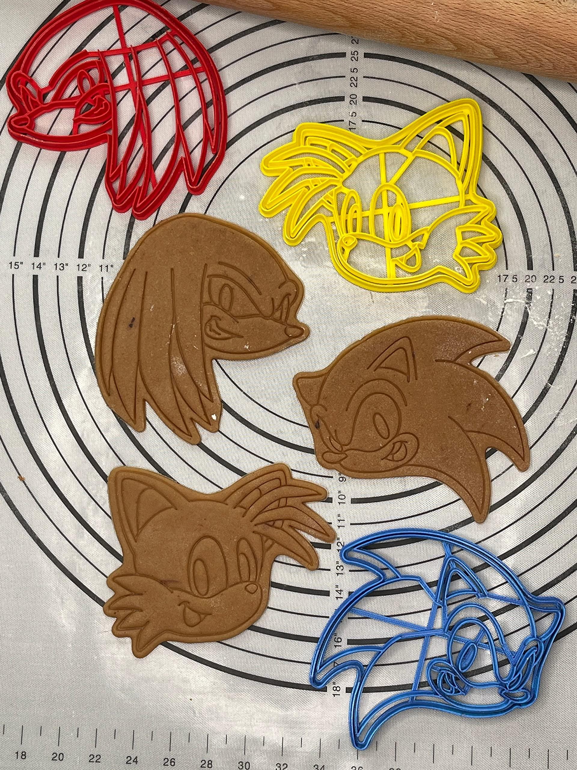 3D Kitchen Art Set of 3 Sonic Knuckles the Echidna Miles Tails Prower Head Cookie Cutters & Molds Produced by 3D Kitchen Art