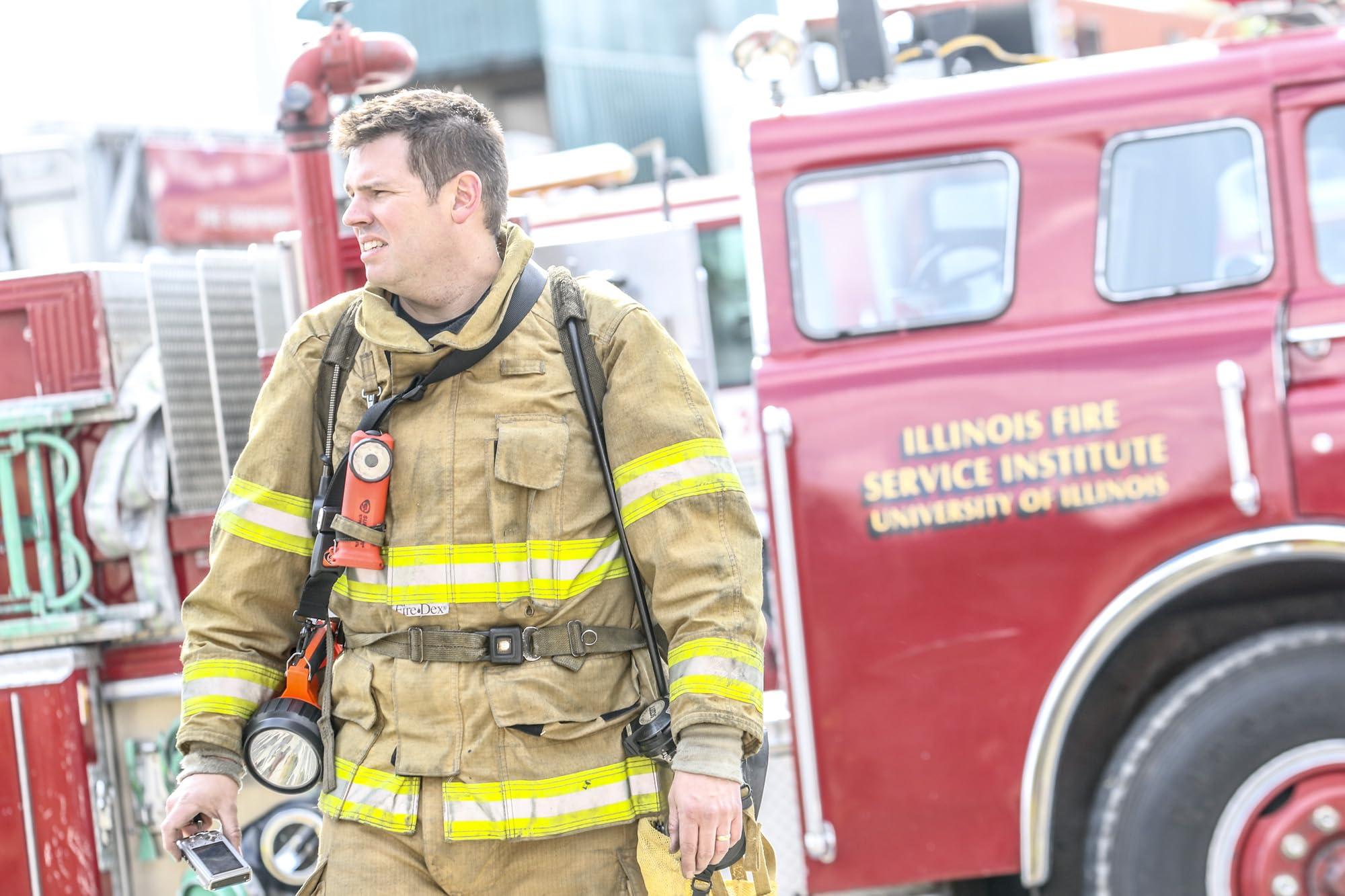 Streamlight Streamlight 90500 Survivor 175-Lumen Rechargeable Safety-Rated Firefighter Right Angle Flashlight without Charger, Orange