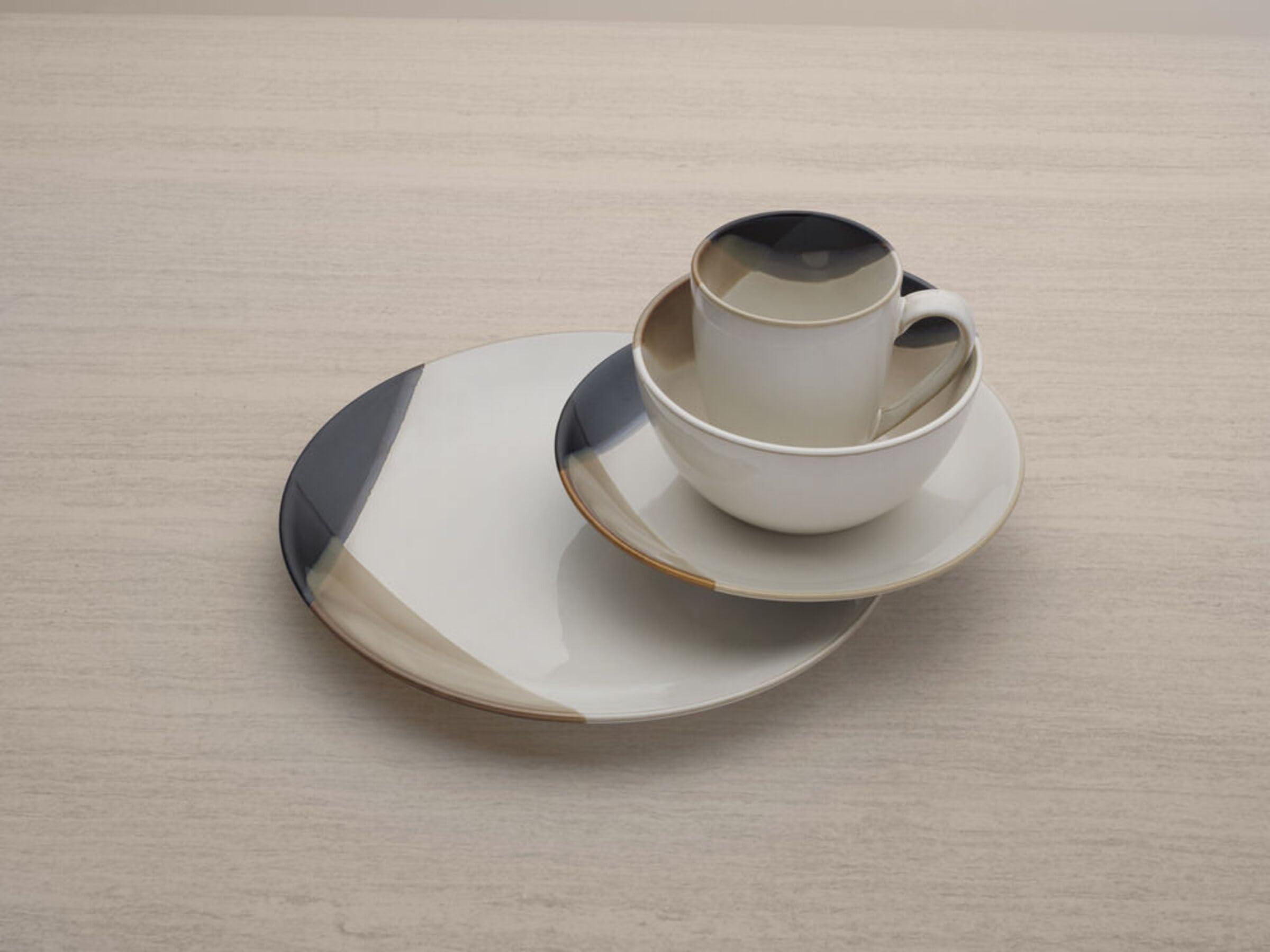 Gourmet Basics by Mikasa Gourmet Basics by Mikasa Caden Dinnerware, 16 Piece Set, Assorted