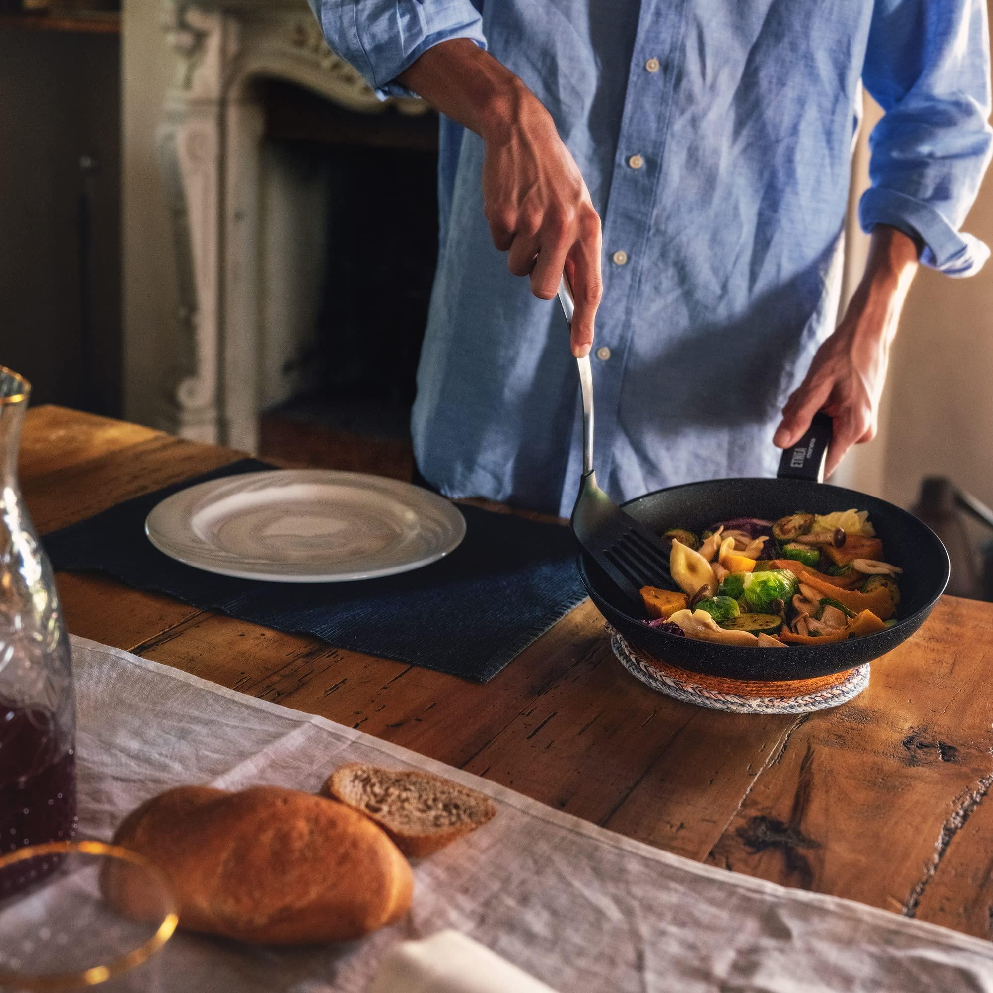 Moneta Moneta Etnea Artech Ultra Frying Pan 32 cm, Aluminum, 3.5 liters, Black