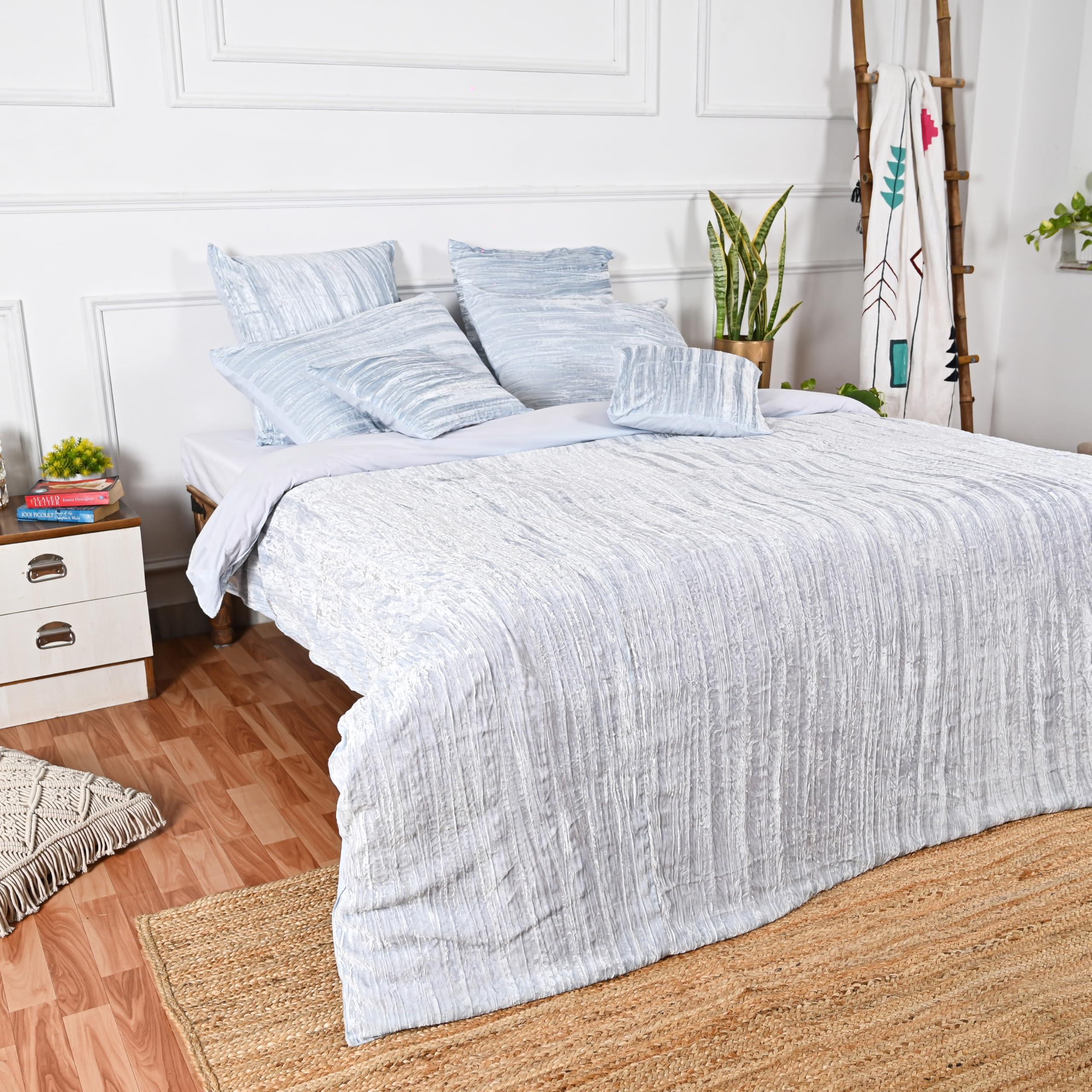 DecorAvenue DecorAvenue Ultra-Luxe Crushed Velvet Duvet Cover, Boho Bedding UO Comforter Bedding Donna Cover,3 Pc Duvet Set, Velvet Bedding Set(Pastle Blue,Full 80\" x 90\")