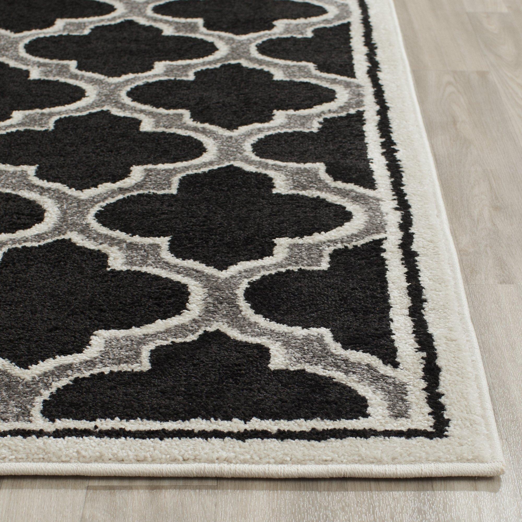 Safavieh SAFAVIEH Amherst Collection Area Rug - 6' x 9', Anthracite & Ivory, Moroccan Geometric Design, Non-Shedding & Easy Care, Ideal for High Traffic Areas in Living Room, Bedroom (AMT412G)