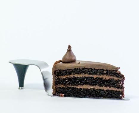 Wild Eye Designs Wild Eye Designs HIGH HEEL STAINLESS STEEL CAKE SERVER WITH DETACHABLE HEEL AND HANDLE, BLACK - FASHIONABLE AND ELEGANT, COMES WITH A DECORATIVE GIFTABLE BOX