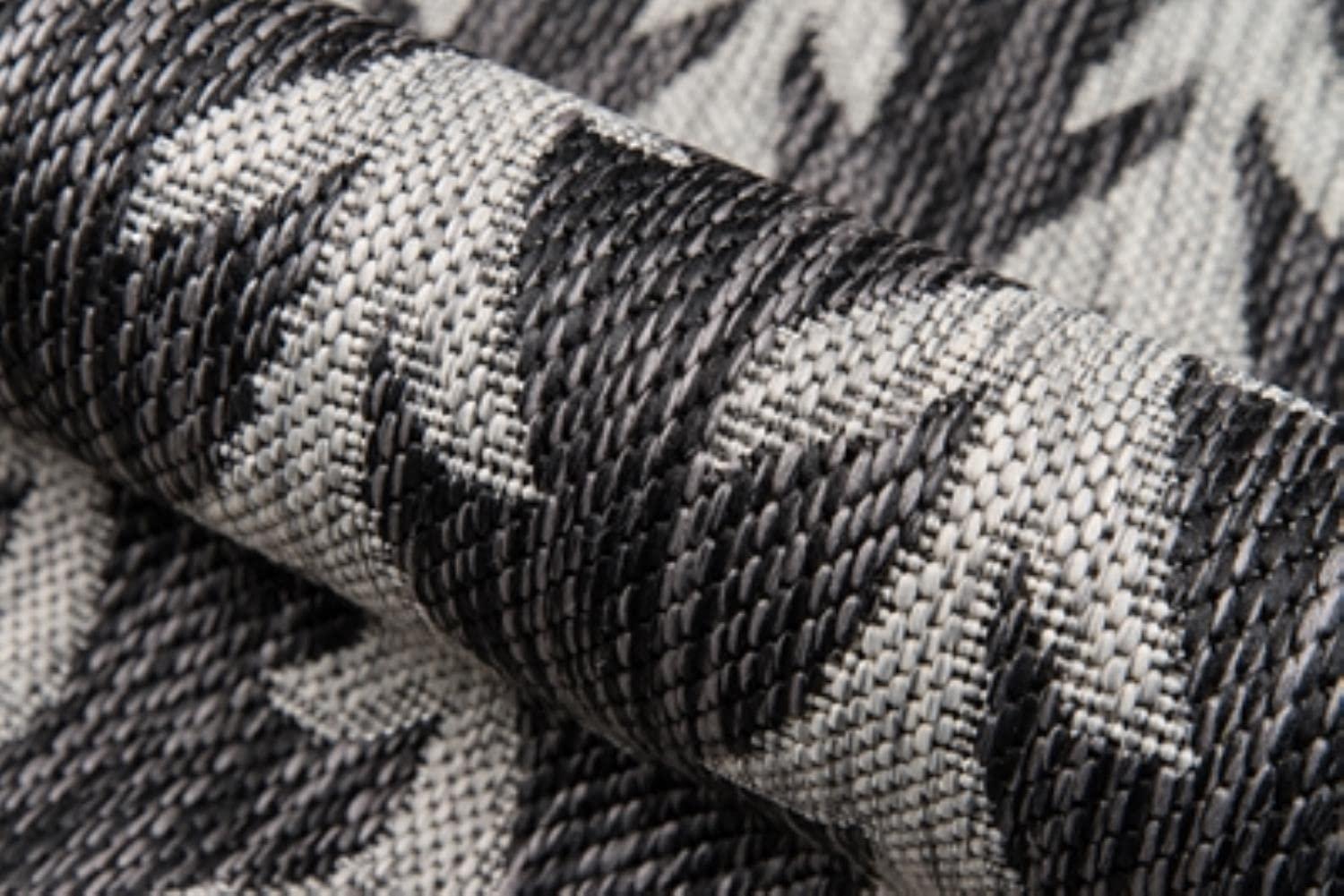 Novogratz Novogratz Momeni Rectangular Striped Area Rug in Black (9 ft. 6 in. L x 6 ft. 7 in. W)